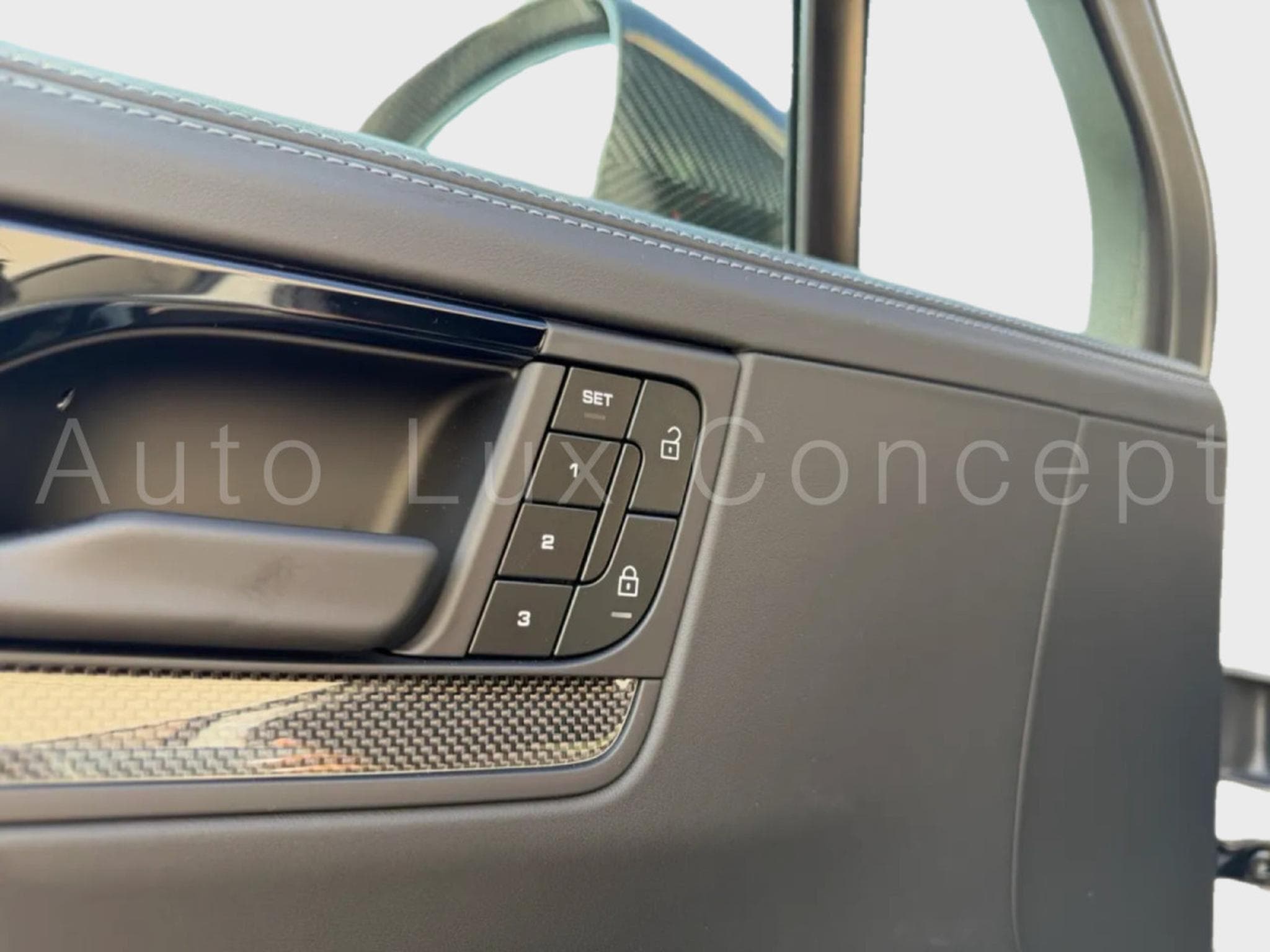 Porsche Cayenne Turbo E-Hybrid Coupé avec Pack GT (2026) - Photo 16