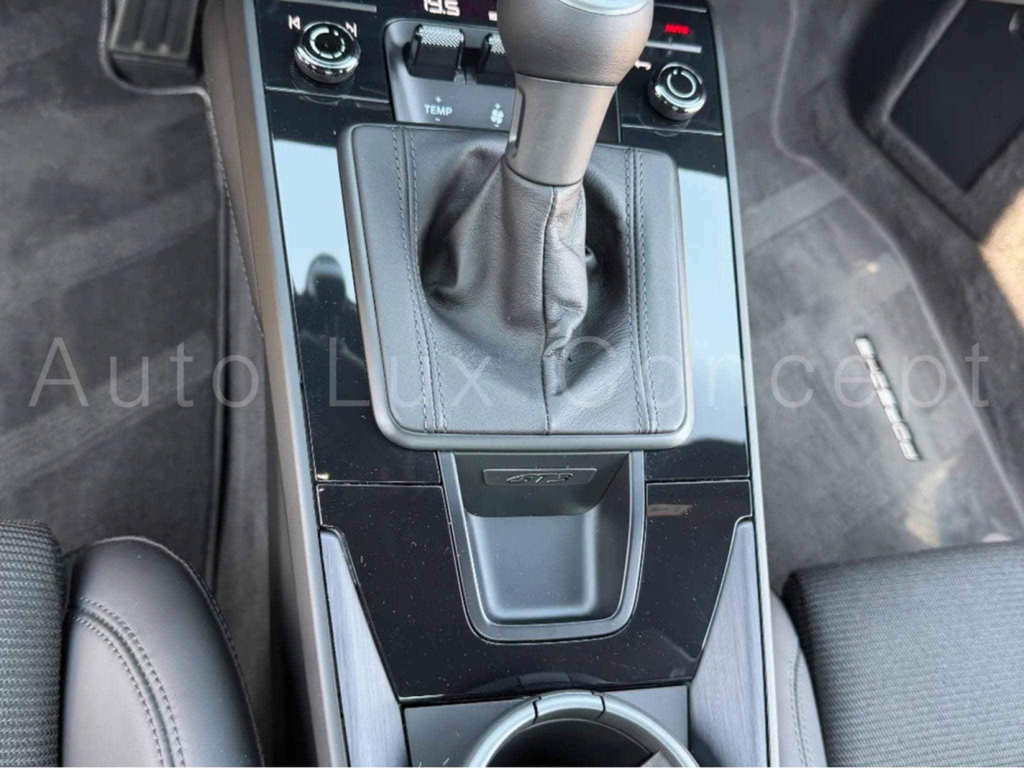 Porsche 911 911 GT3 Pack Touring (2021) - Photo 23