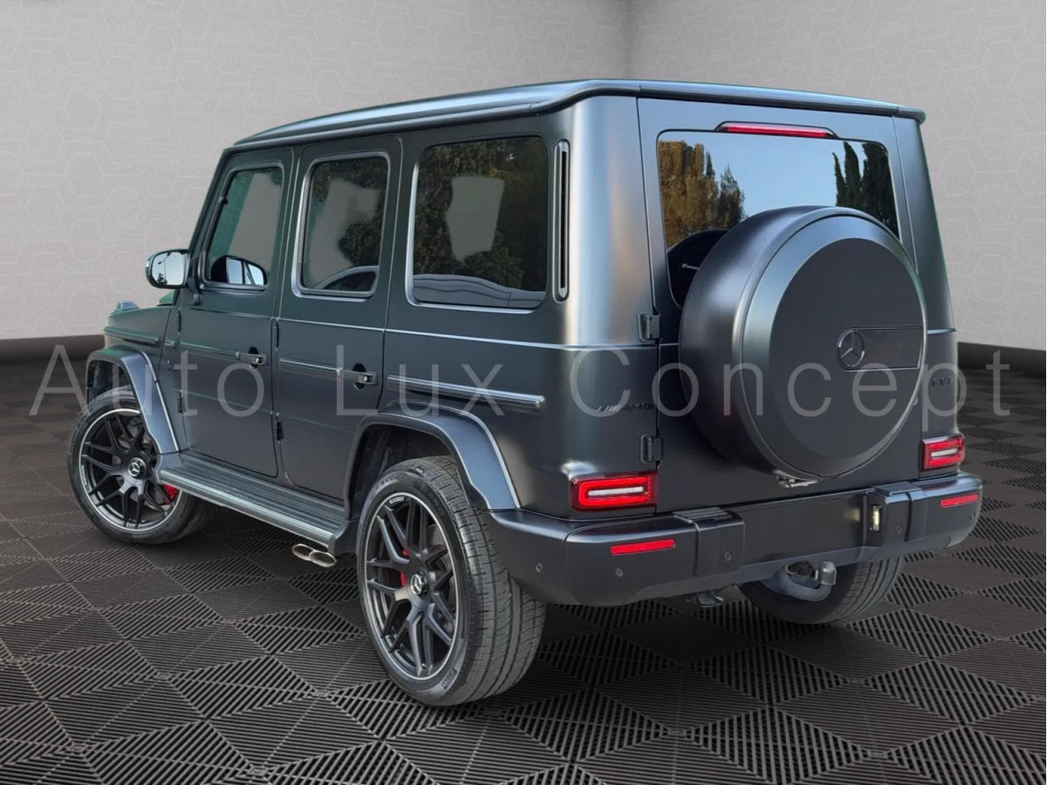 Mercedes G 63 AMG SUPERIOR Line (2023) - Photo 4