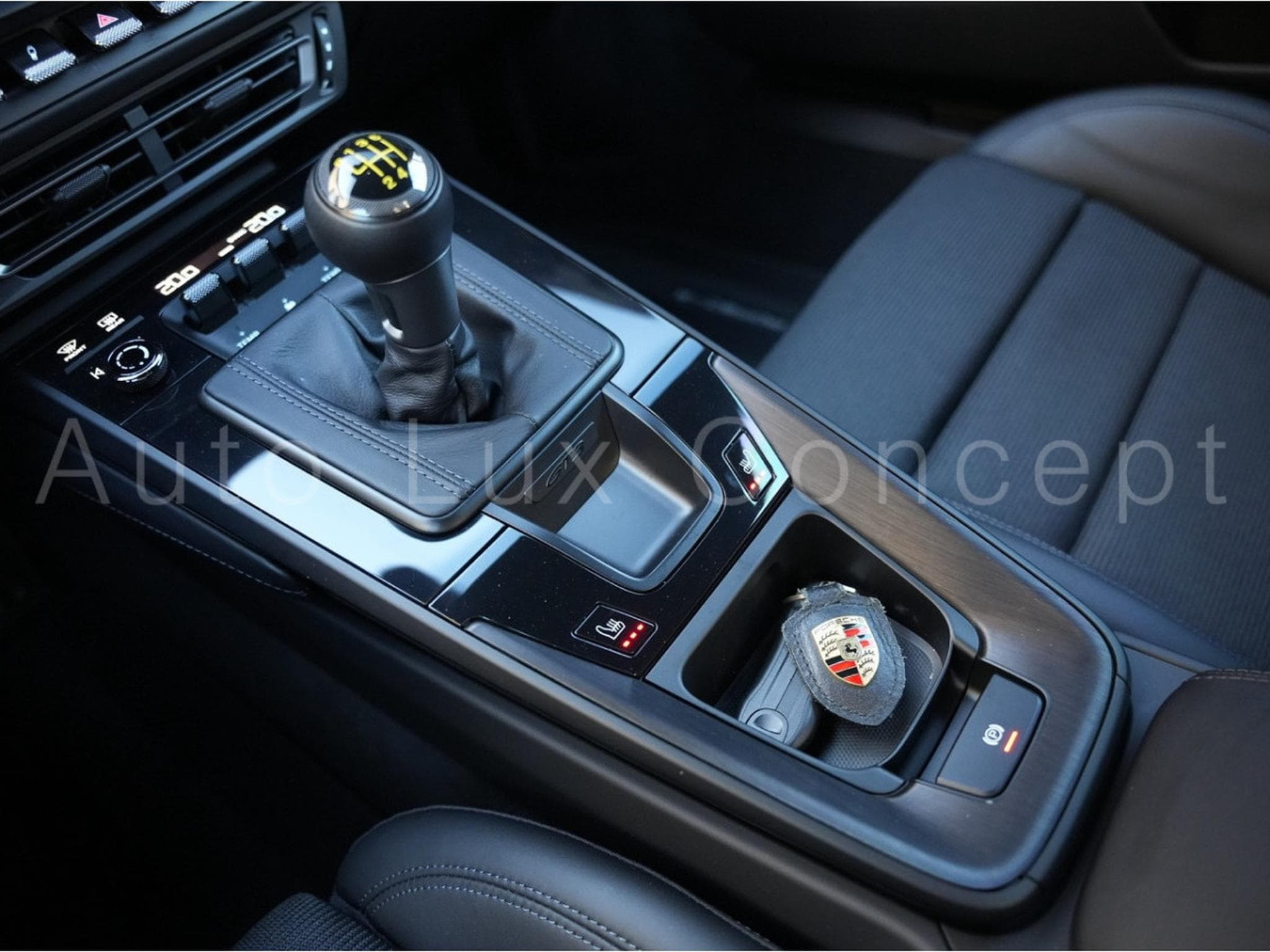 Porsche 911 911 GT3 Pack Touring (2022) - Photo 23