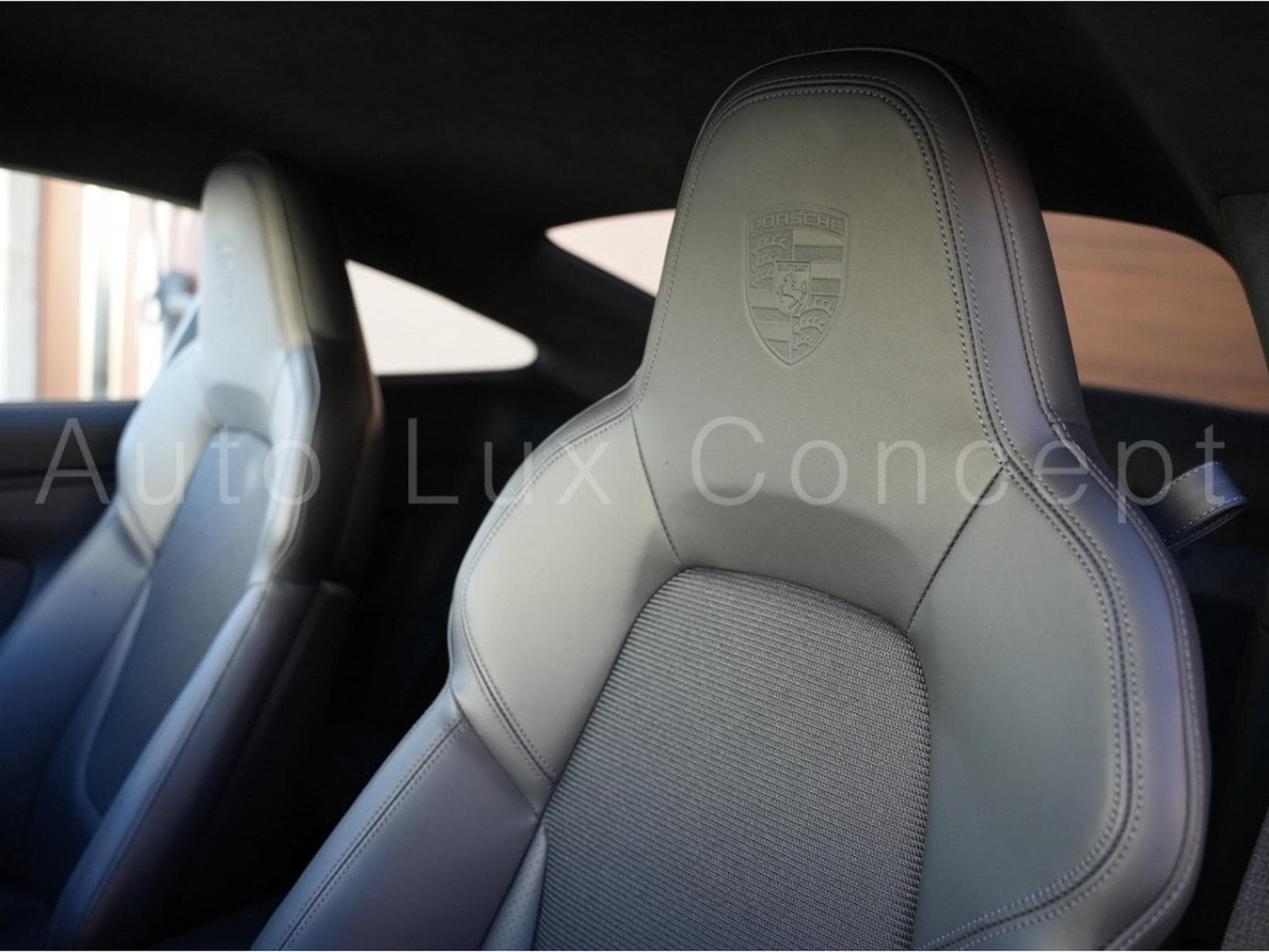 Porsche 911 911 GT3 Pack Touring (2022) - Photo 8