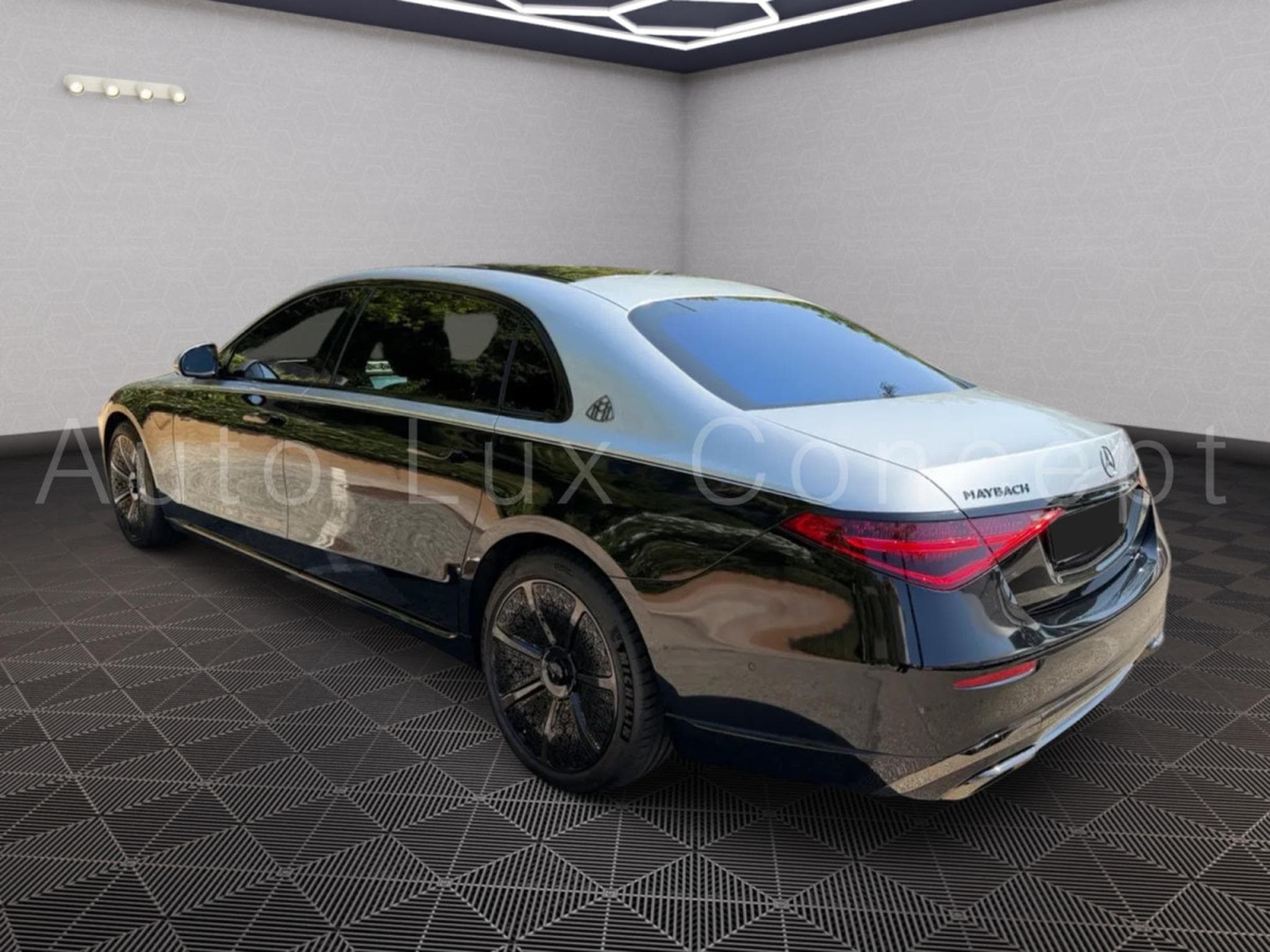 Mercedes S 680 Maybach Maybach 4MATIC Night Series (2023) - Photo 4