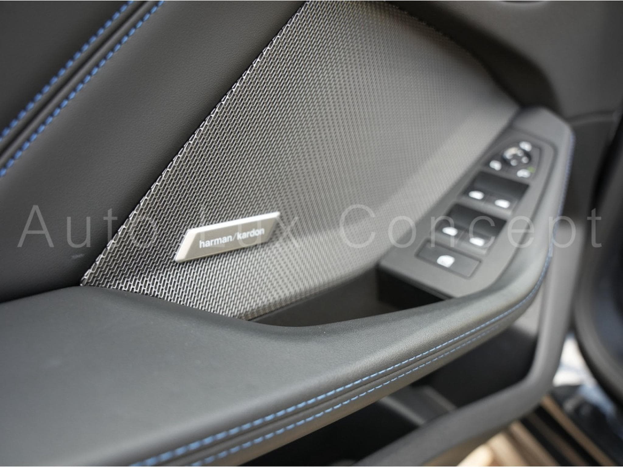 BMW 120 d M Sport (2025) - Photo 12