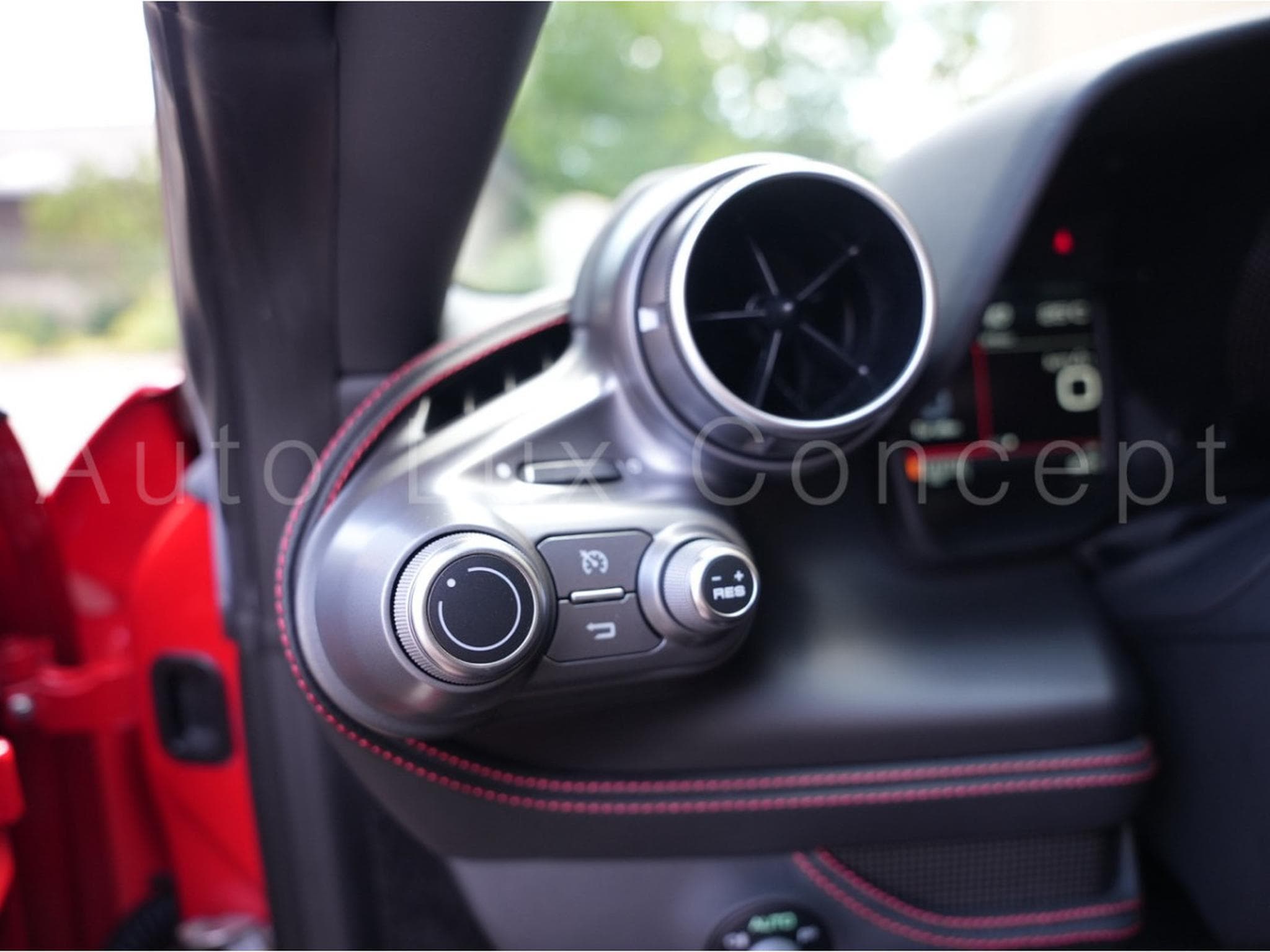 Ferrari F8 Tributo Full PPF/Carbon/Lift/Racing Seats/Passenger Display (2021) - Photo 17