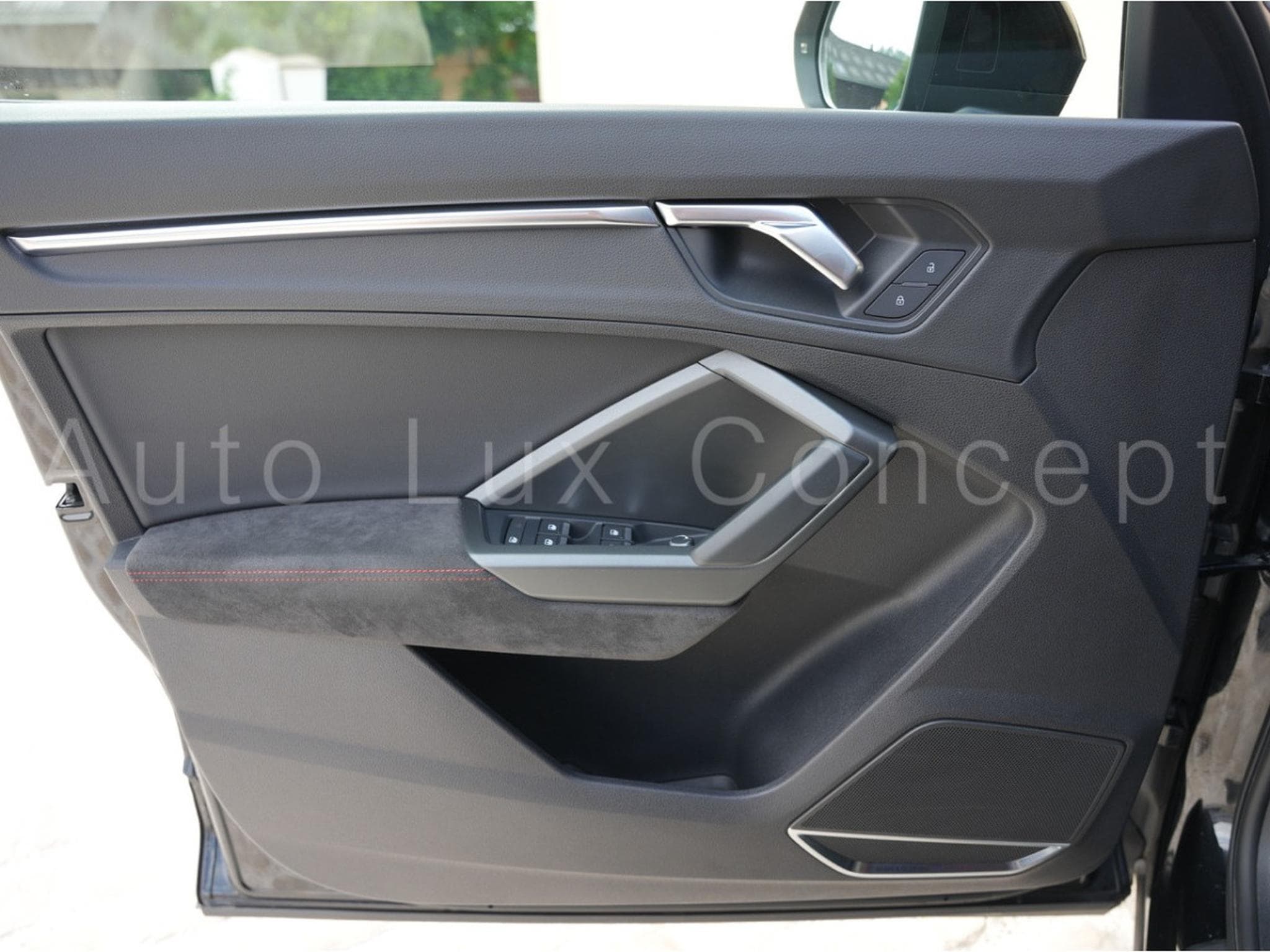 Audi RSQ3 2.5 TFSI quattro S tronic (2020) - Photo 17