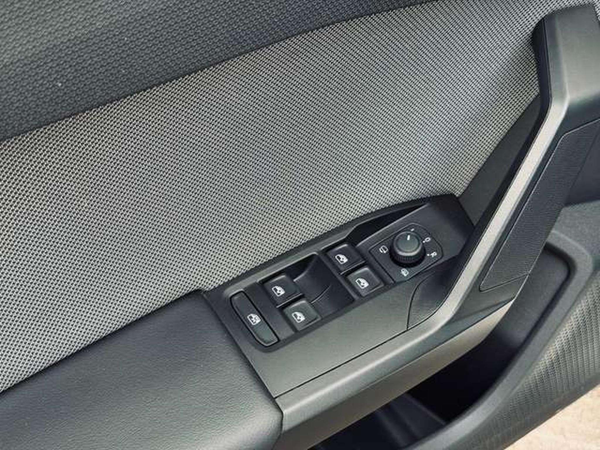 SEAT Leon Leon 1.0 EcoTSI Move! // 12 Mois De Garantie✅✅✅ (2022) - Photo 12
