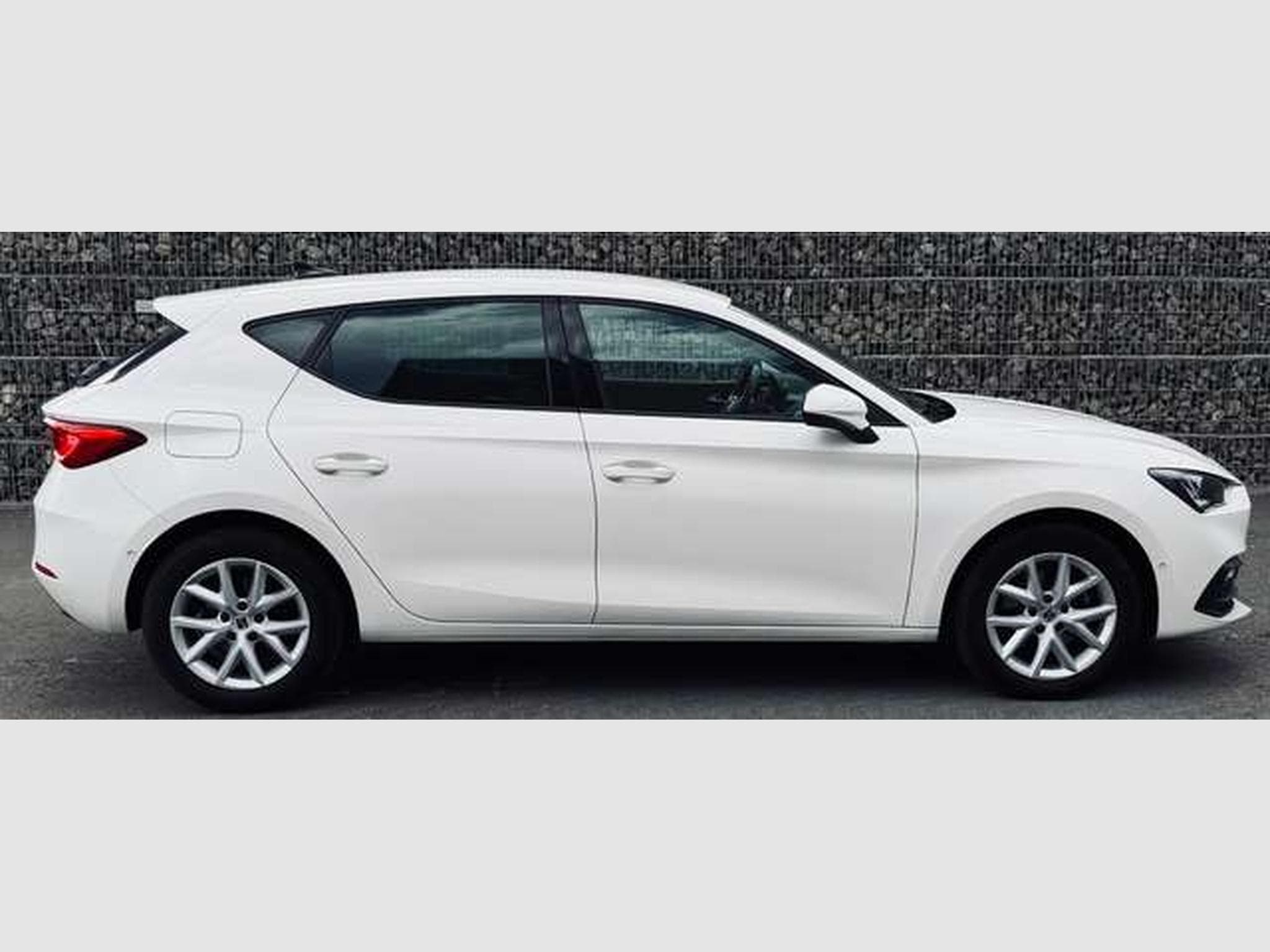 SEAT Leon Leon 1.0 EcoTSI Move! // 12 Mois De Garantie✅✅✅ (2022) - Photo 4
