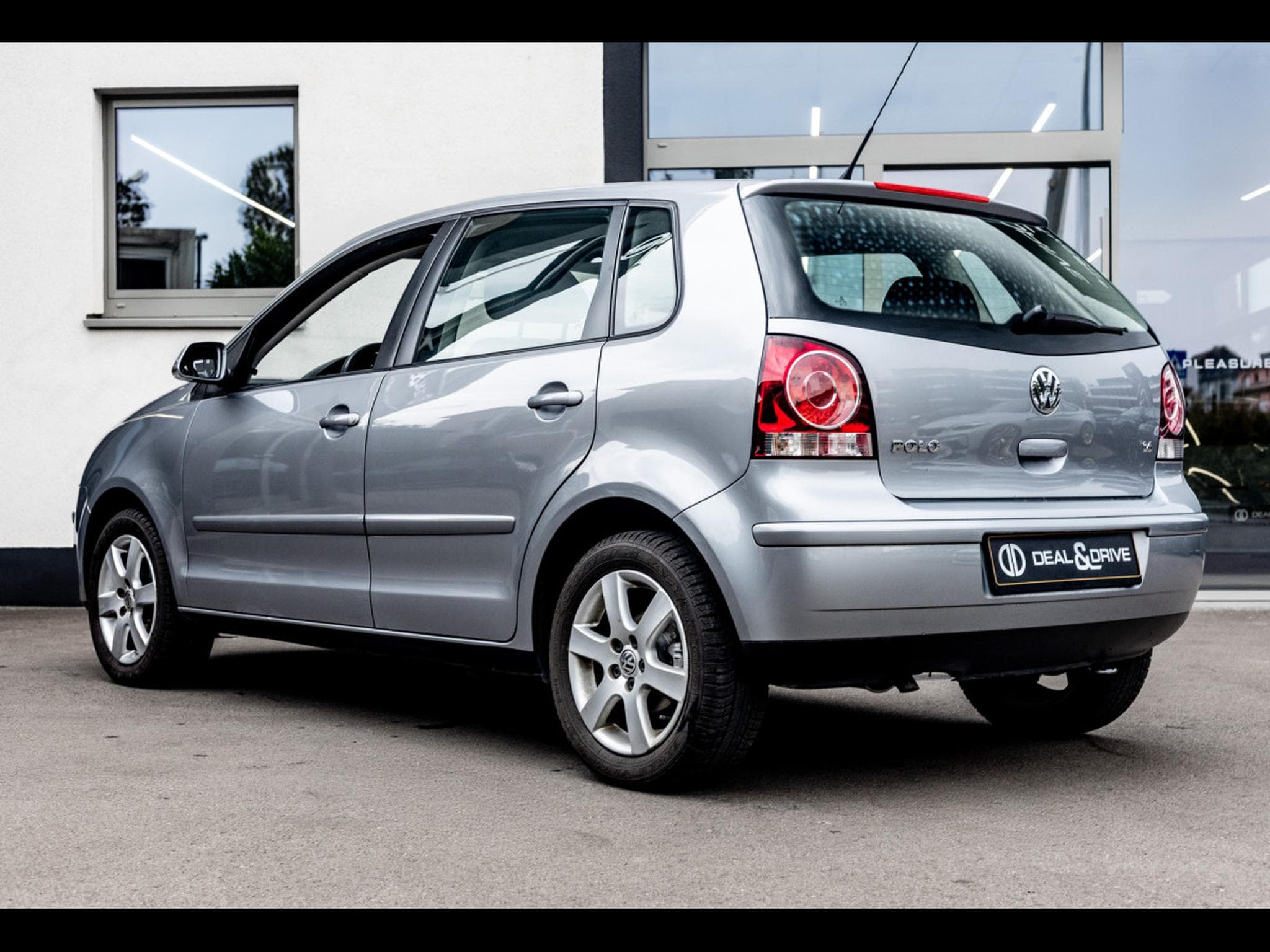 VW Polo IV (9N3) 1.4 UNITED (2008) - Photo 3