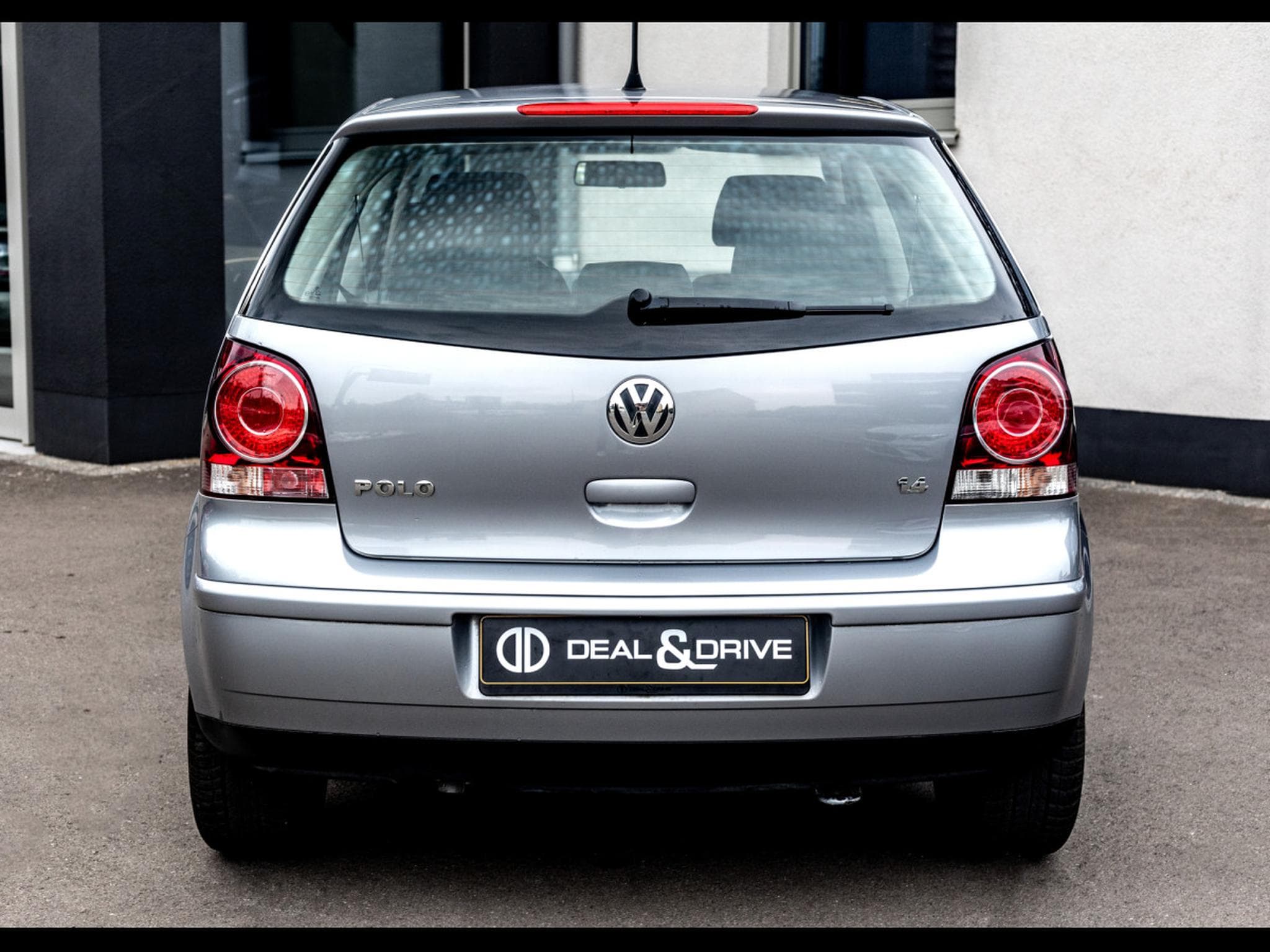 VW Polo IV (9N3) 1.4 UNITED (2008) - Photo 4