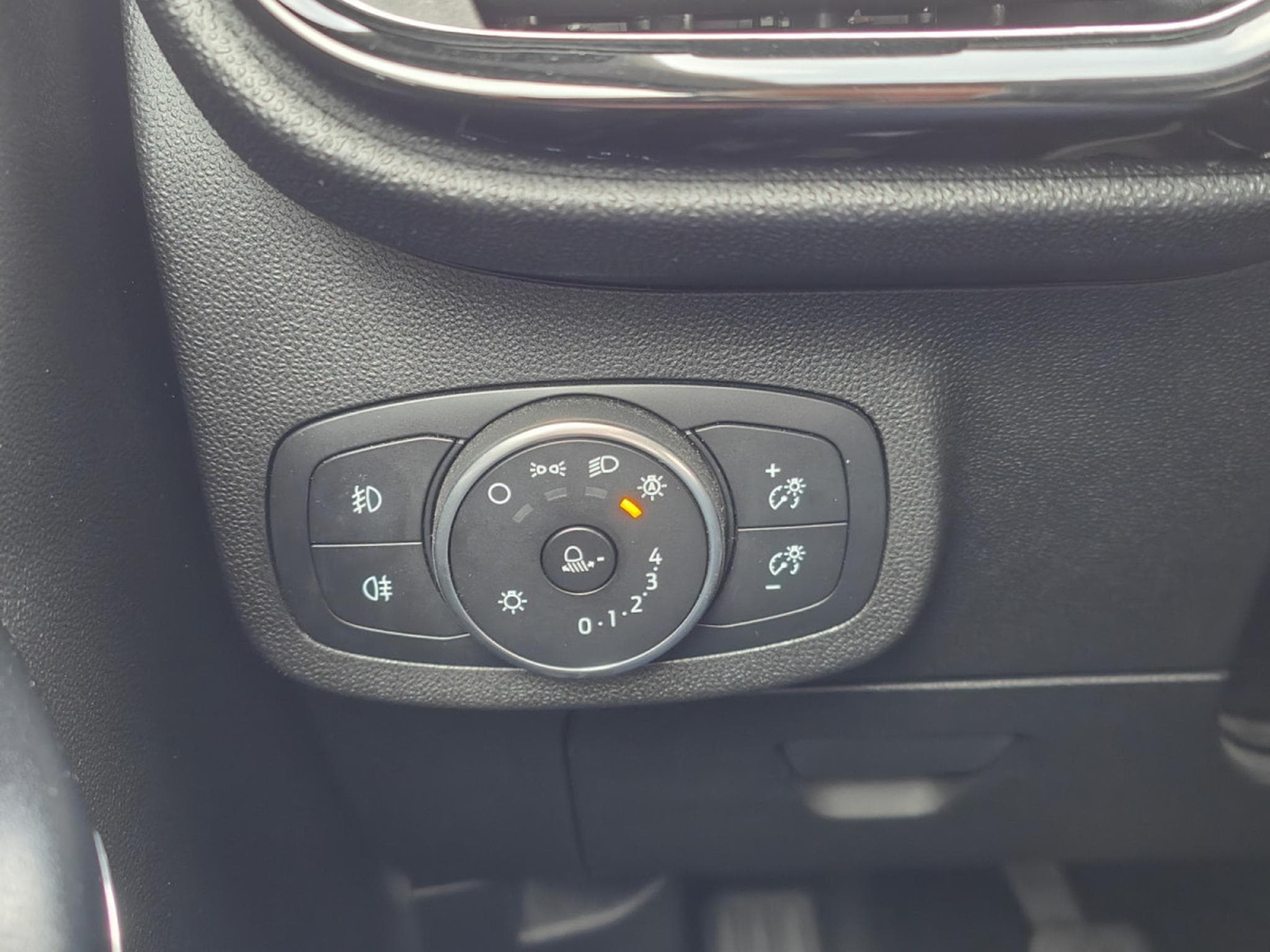 Ford Fiesta 1.0 ECOBOOST CARPLAY CLIMATISATION RADAR ARR (2018) - Photo 21