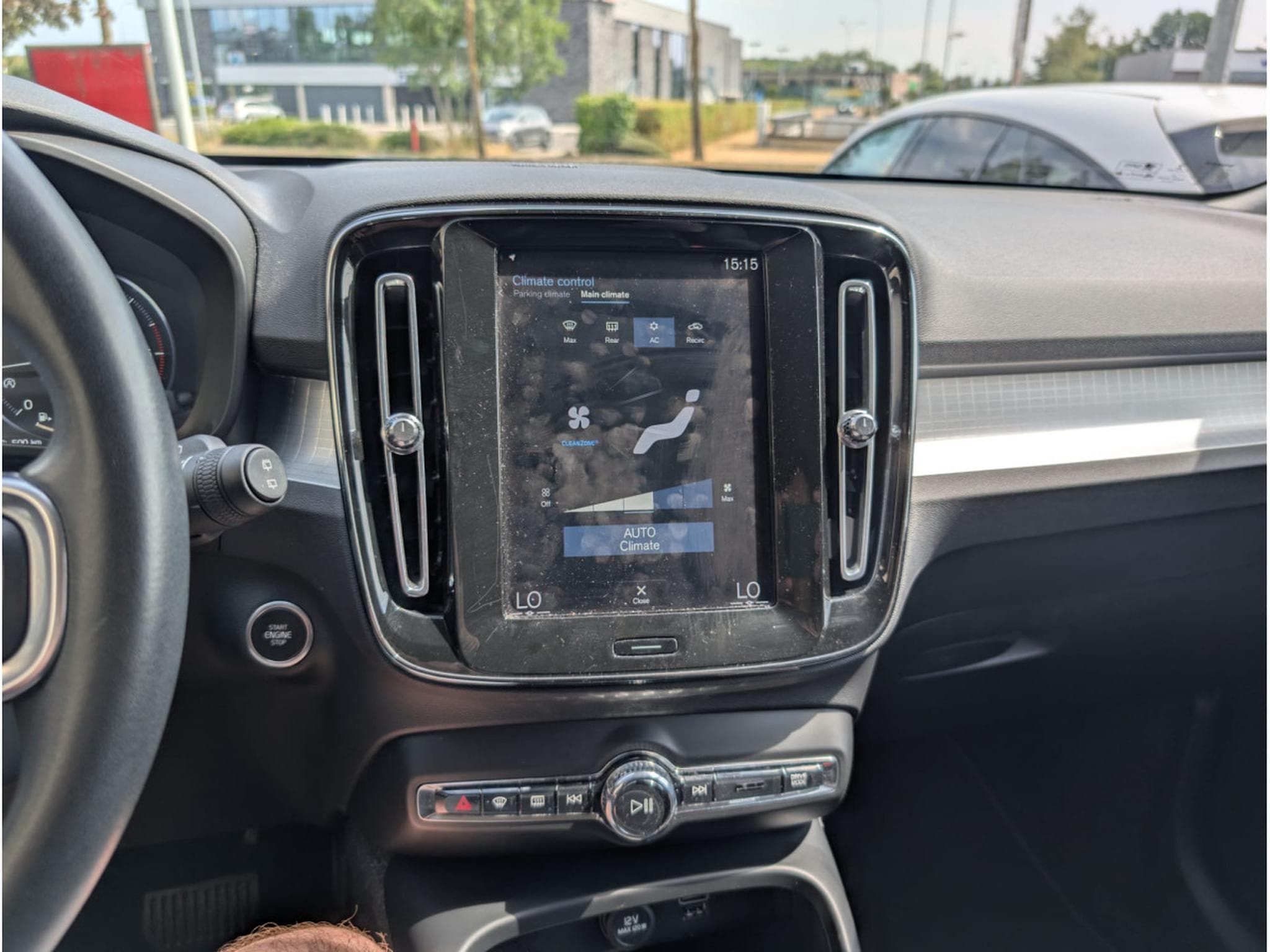 Volvo XC40 D3 MOMENTUM AUTOMATIQUE 2.0D 150 (2019) - Photo 14
