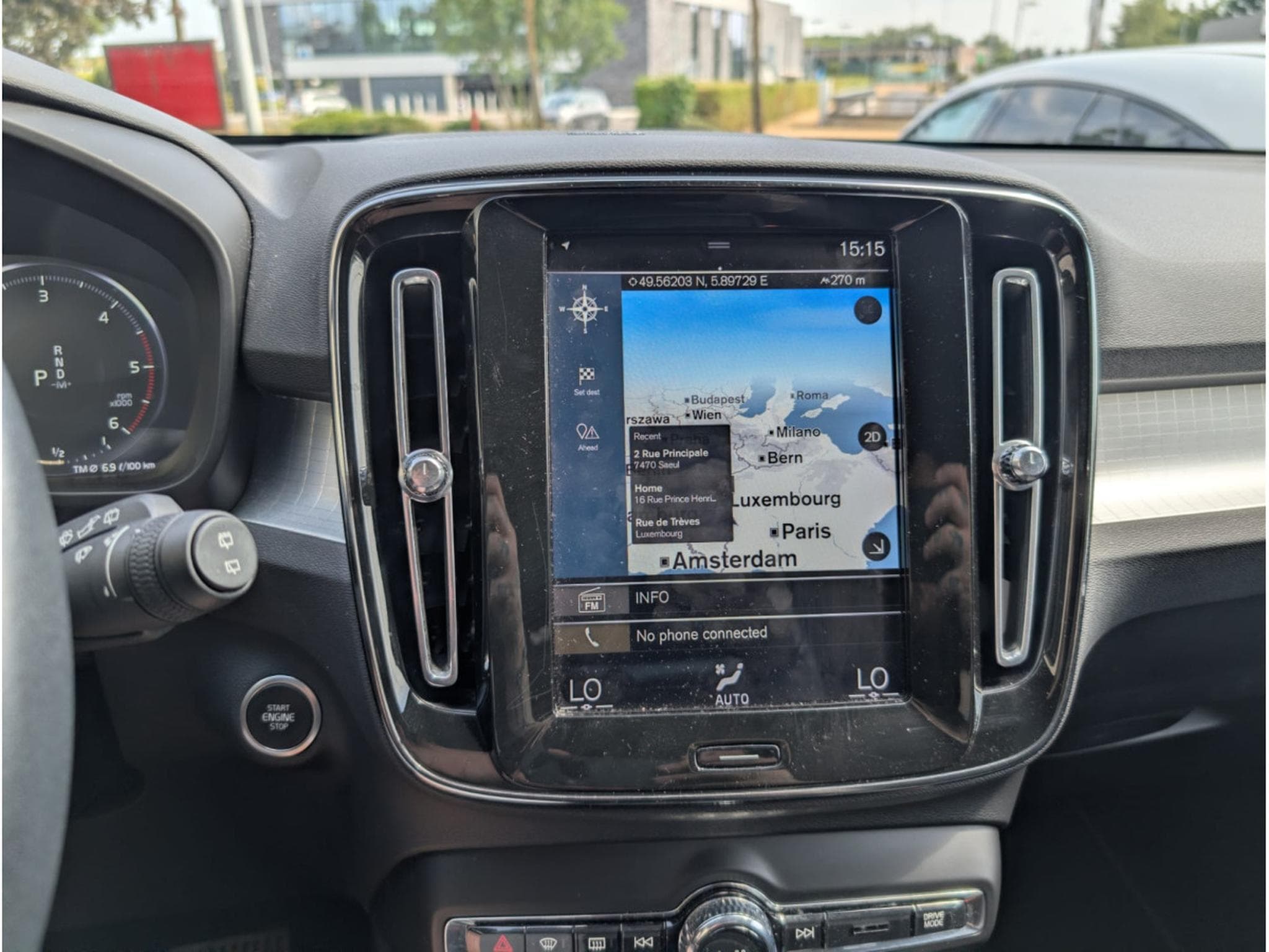 Volvo XC40 D3 MOMENTUM AUTOMATIQUE 2.0D 150 (2019) - Photo 15