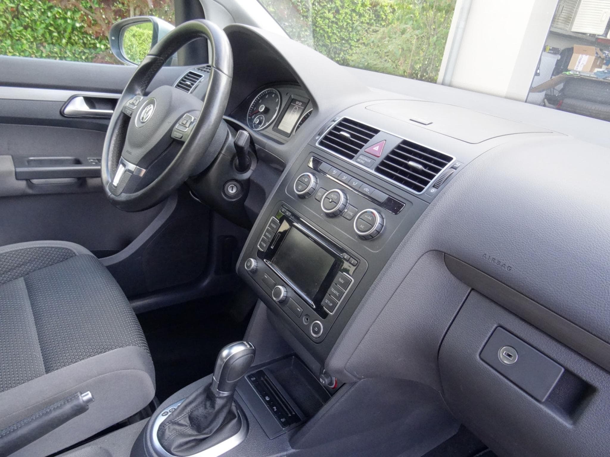 VW Touran 1.4 TSI DSG (2014) - Photo 10