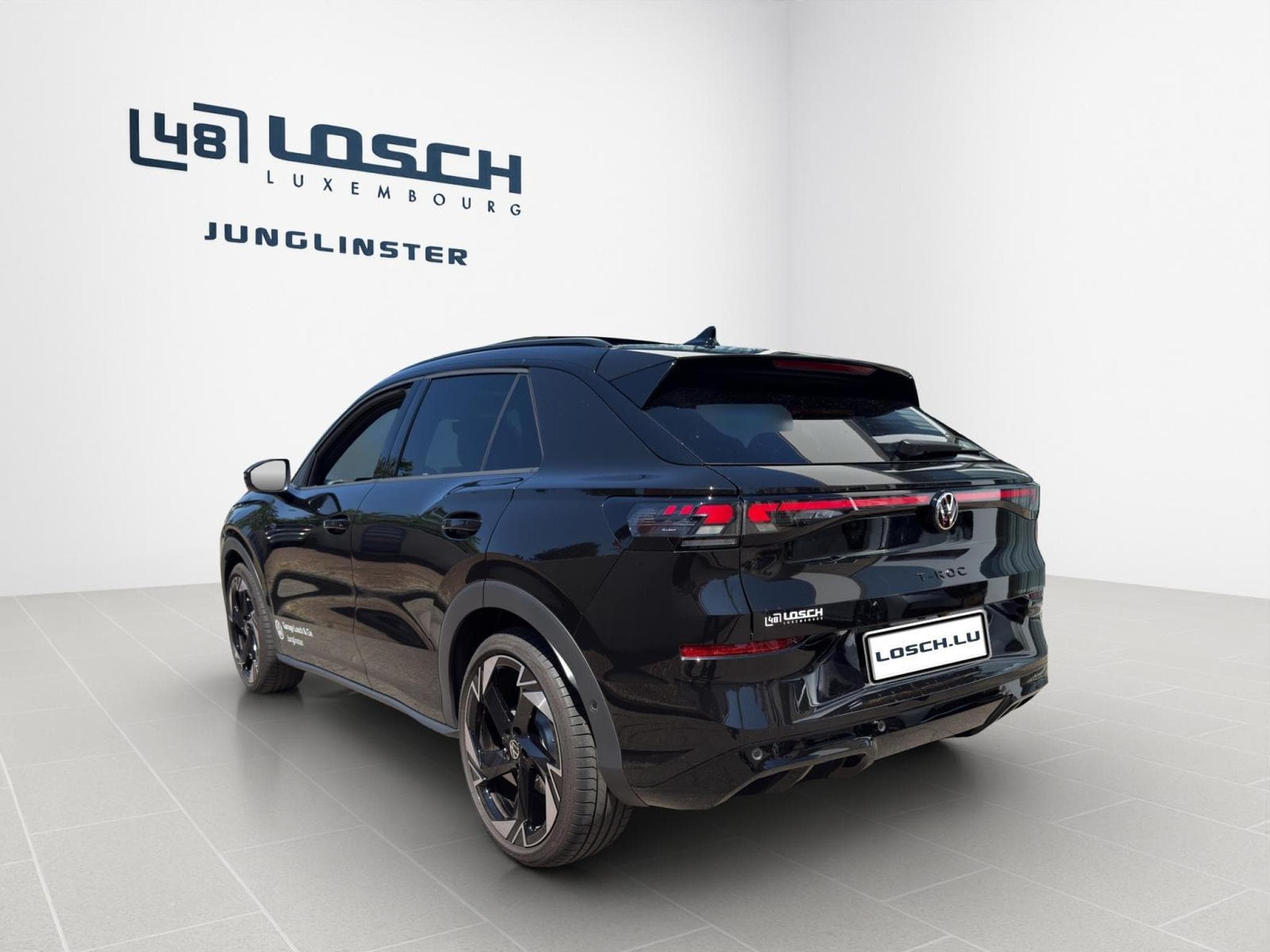 VW T-Roc R-Line 1.5 eTSI 150PS DSG (2026) - Photo 6