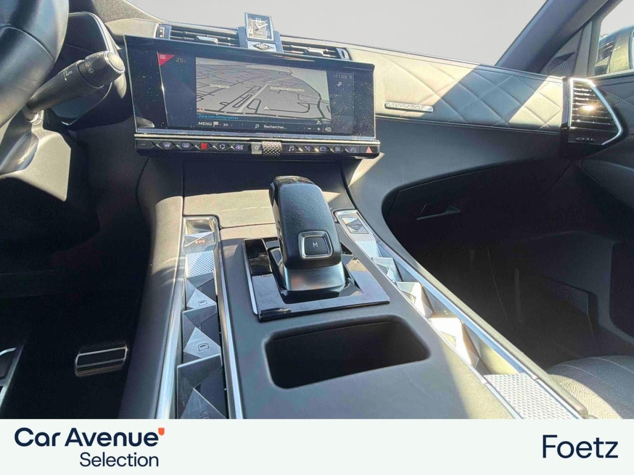 DS Automobiles DS7 BlueHDi 130ch Ligne Noire Automatique (2022) - Photo 2