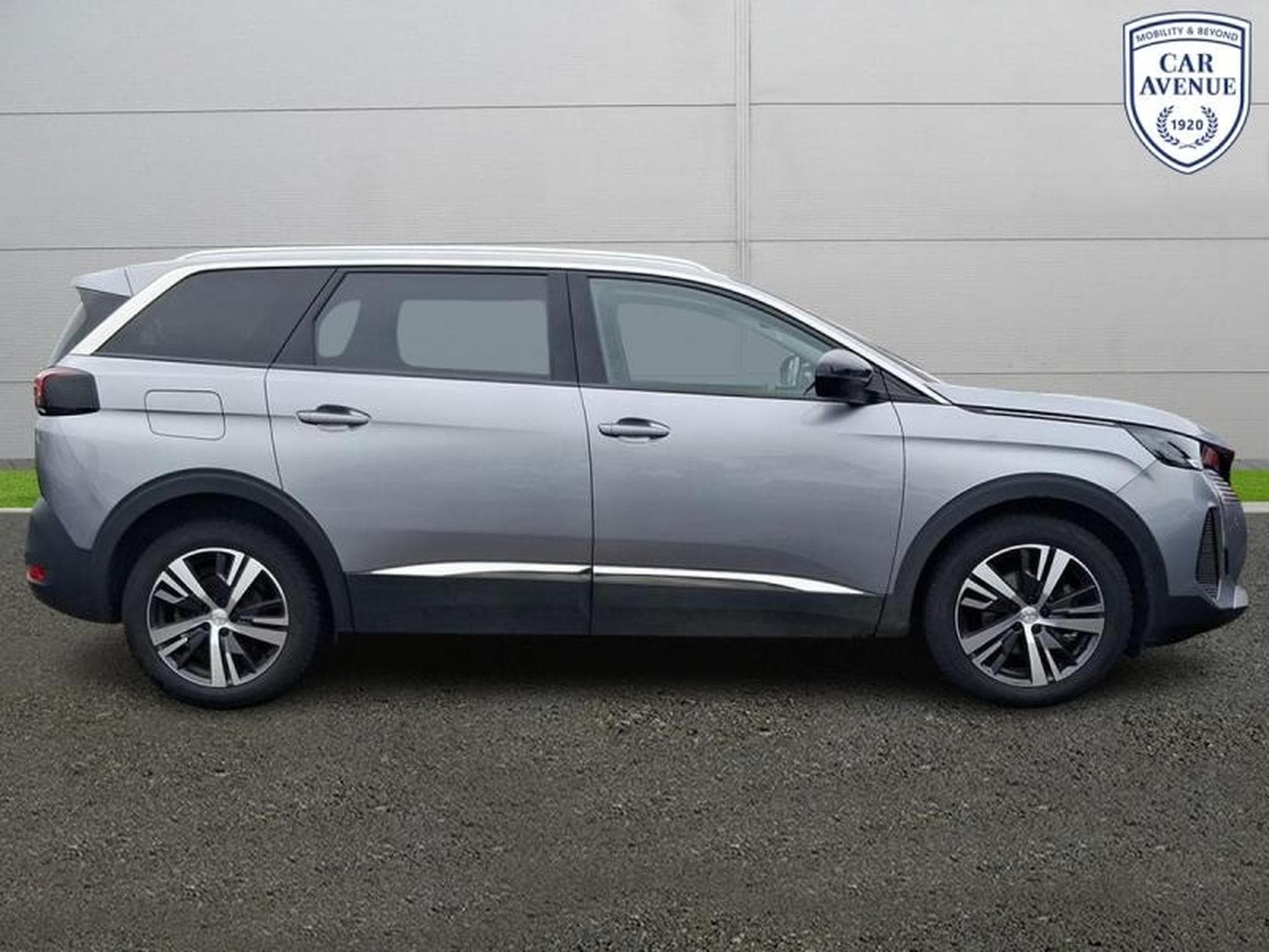 PEUGEOT 5008 1.2 PureTech 130ch S&S Allure (2023) - Photo 5