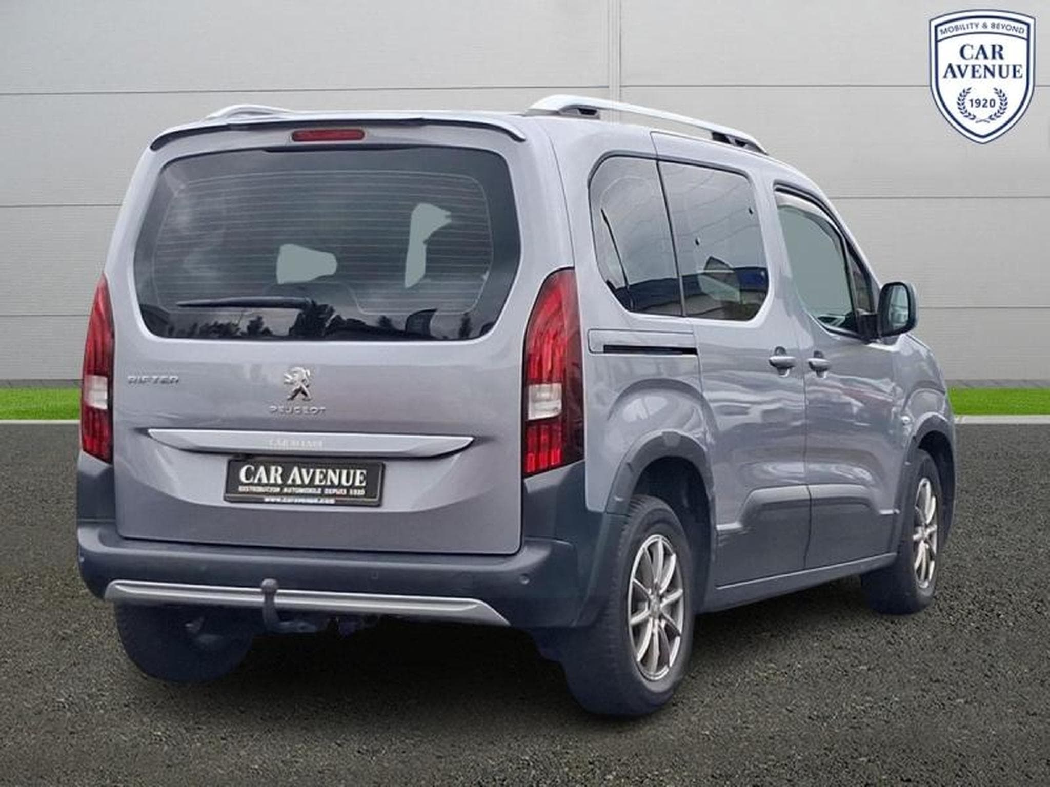 PEUGEOT Rifter 1.2 PureTech 130ch S&S Standard Allure Pack EAT8 (2021) - Photo 2
