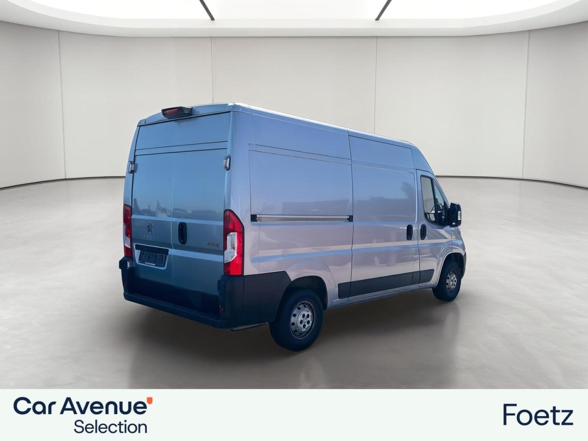 PEUGEOT Boxer 335 L2H2 2.2 BlueHDi S&S 165ch Asphalt (2021) - Photo 7