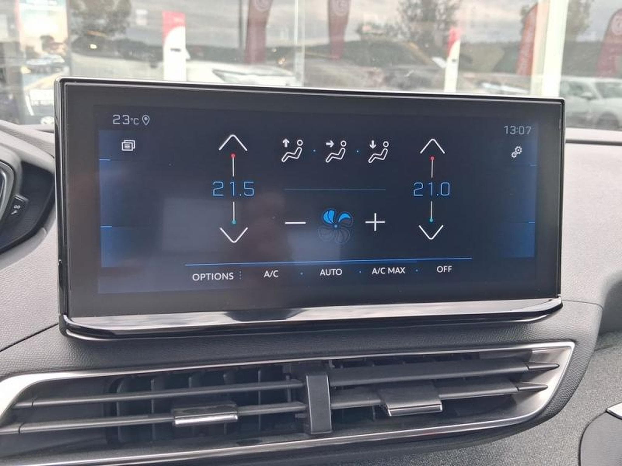 PEUGEOT 3008 1.5 BlueHDi 130ch S&S Allure Pack EAT8 (2021) - Photo 12