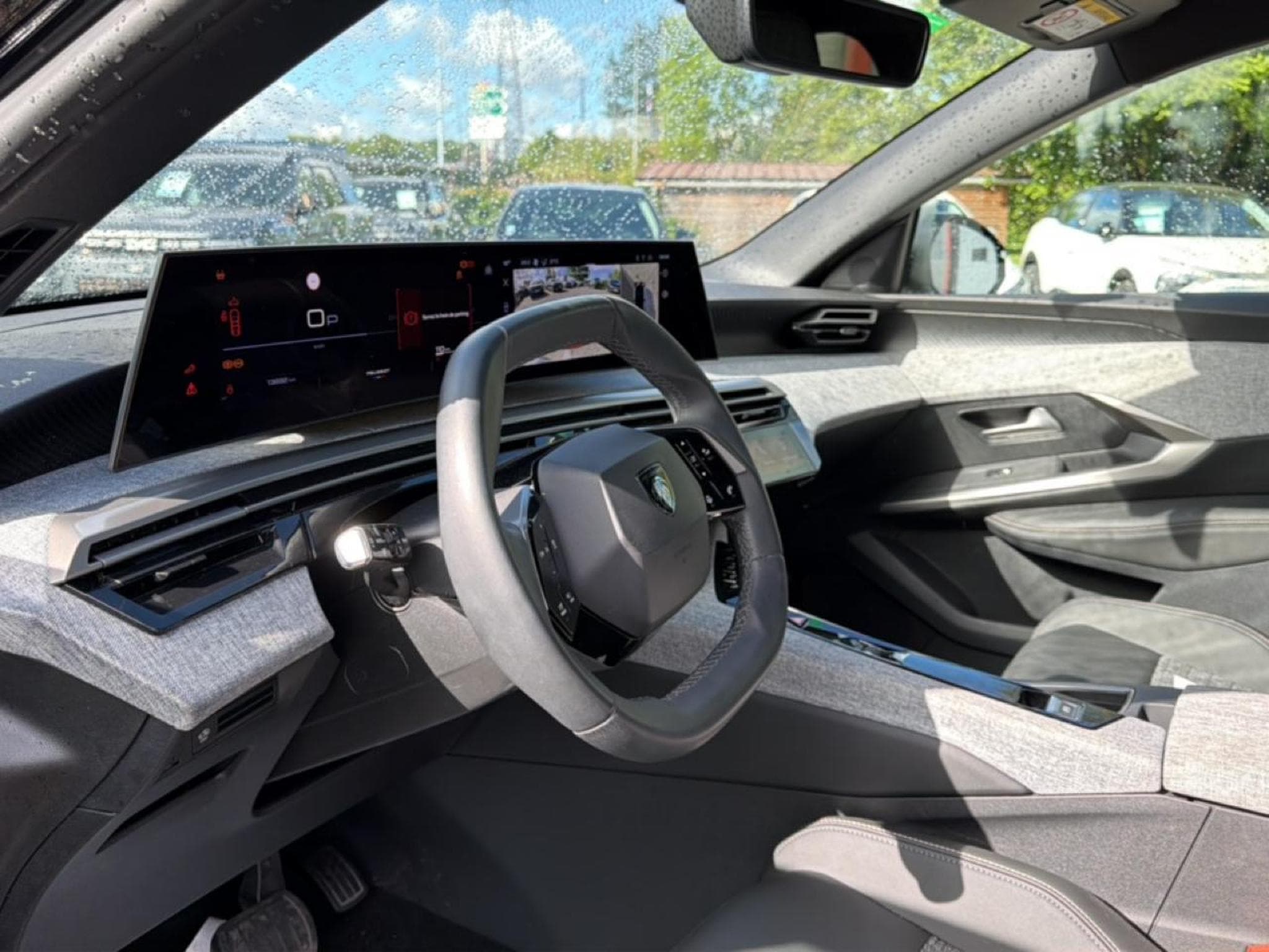 Peugeot 3008 1.2 HYBRID 145 ALLURE E-DCS6 (2025) - Photo 11