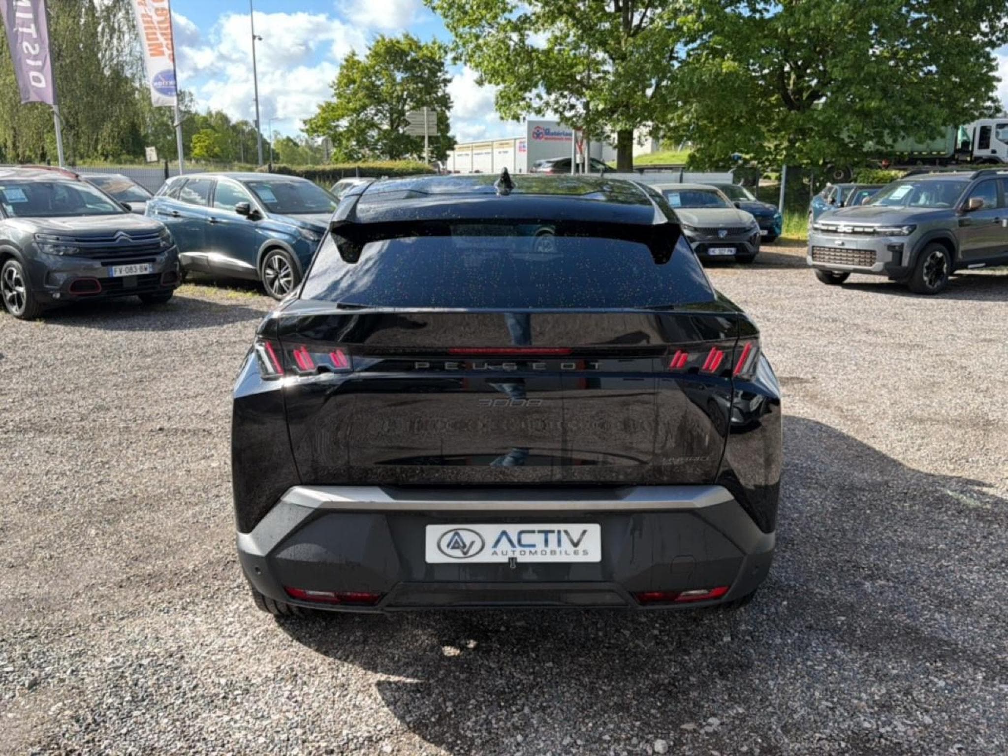 Peugeot 3008 1.2 HYBRID 145 ALLURE E-DCS6 (2025) - Photo 6