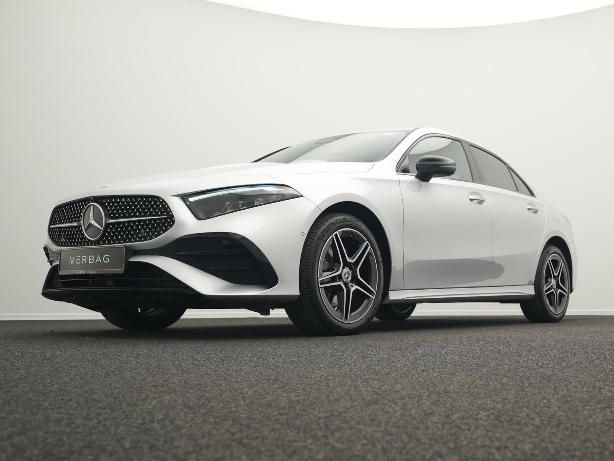 Mercedes A 250 e AMG-Line LED+Kamera+Night+Ambi (2023) - Foto 10