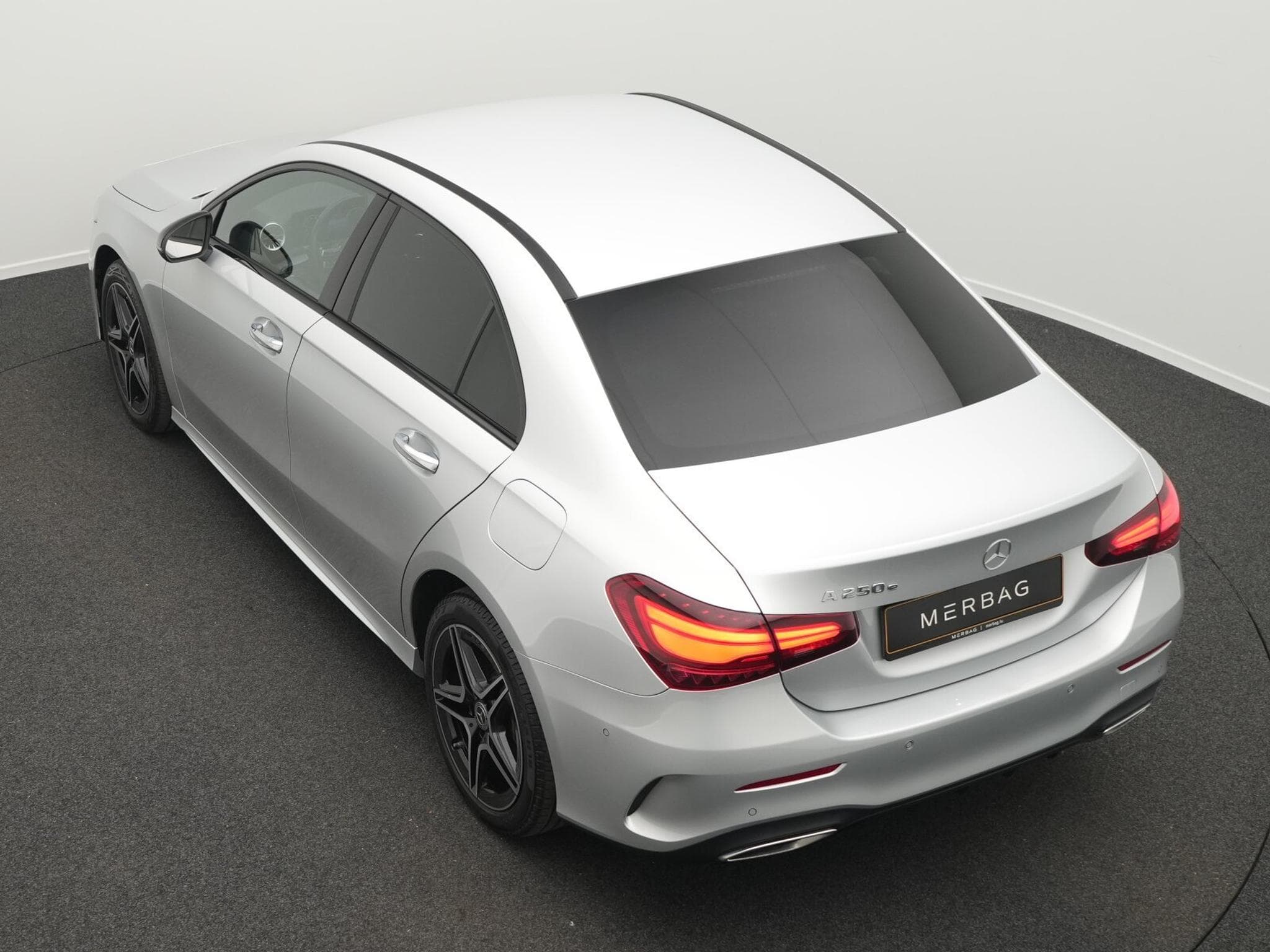 Mercedes A 250 e AMG-Line LED+Kamera+Night+Ambi (2023) - Foto 13