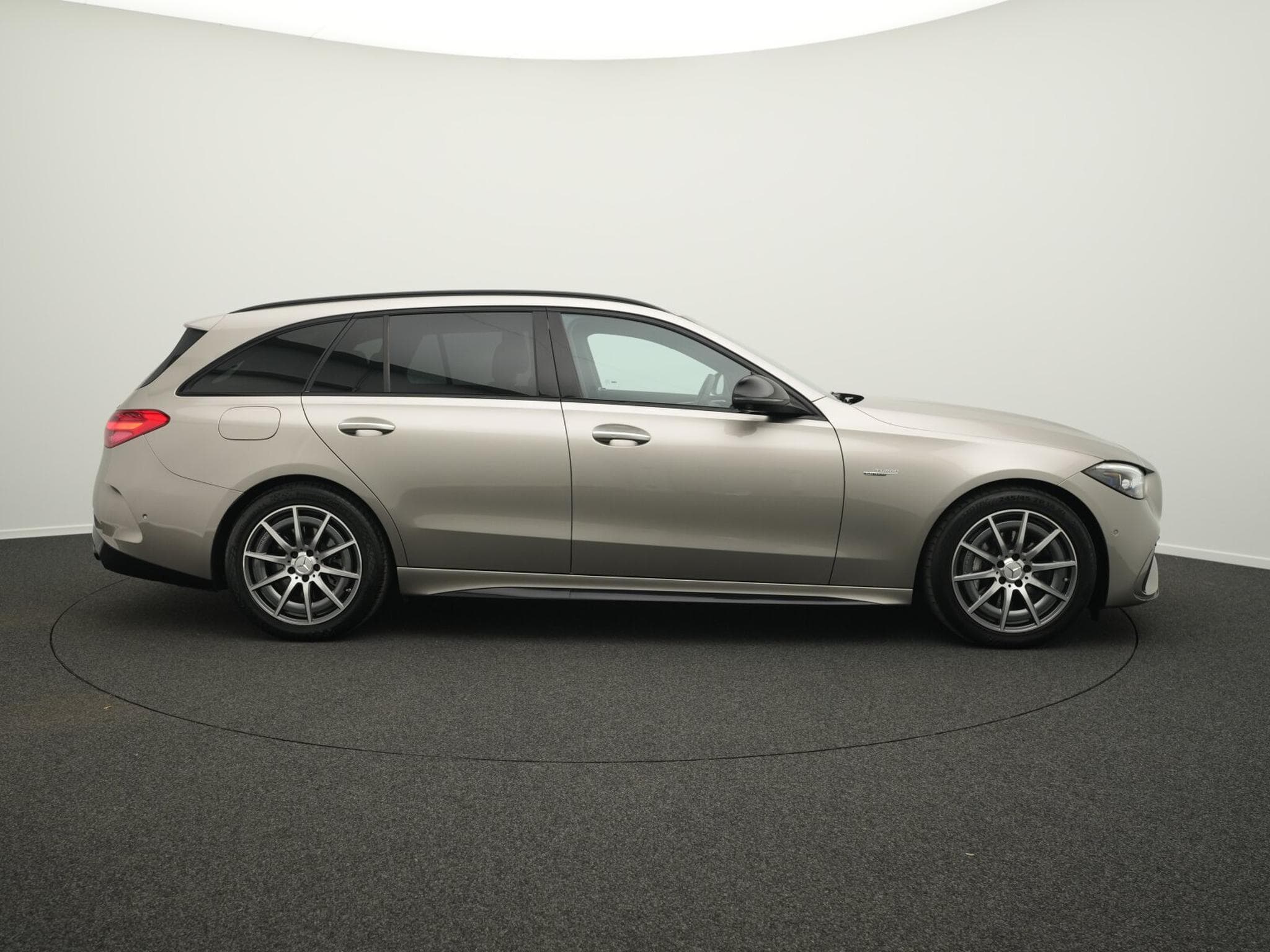 Mercedes C 43 AMG T-Modell 4MATIC Digital+360°+Night+Memo (2024) - Foto 5