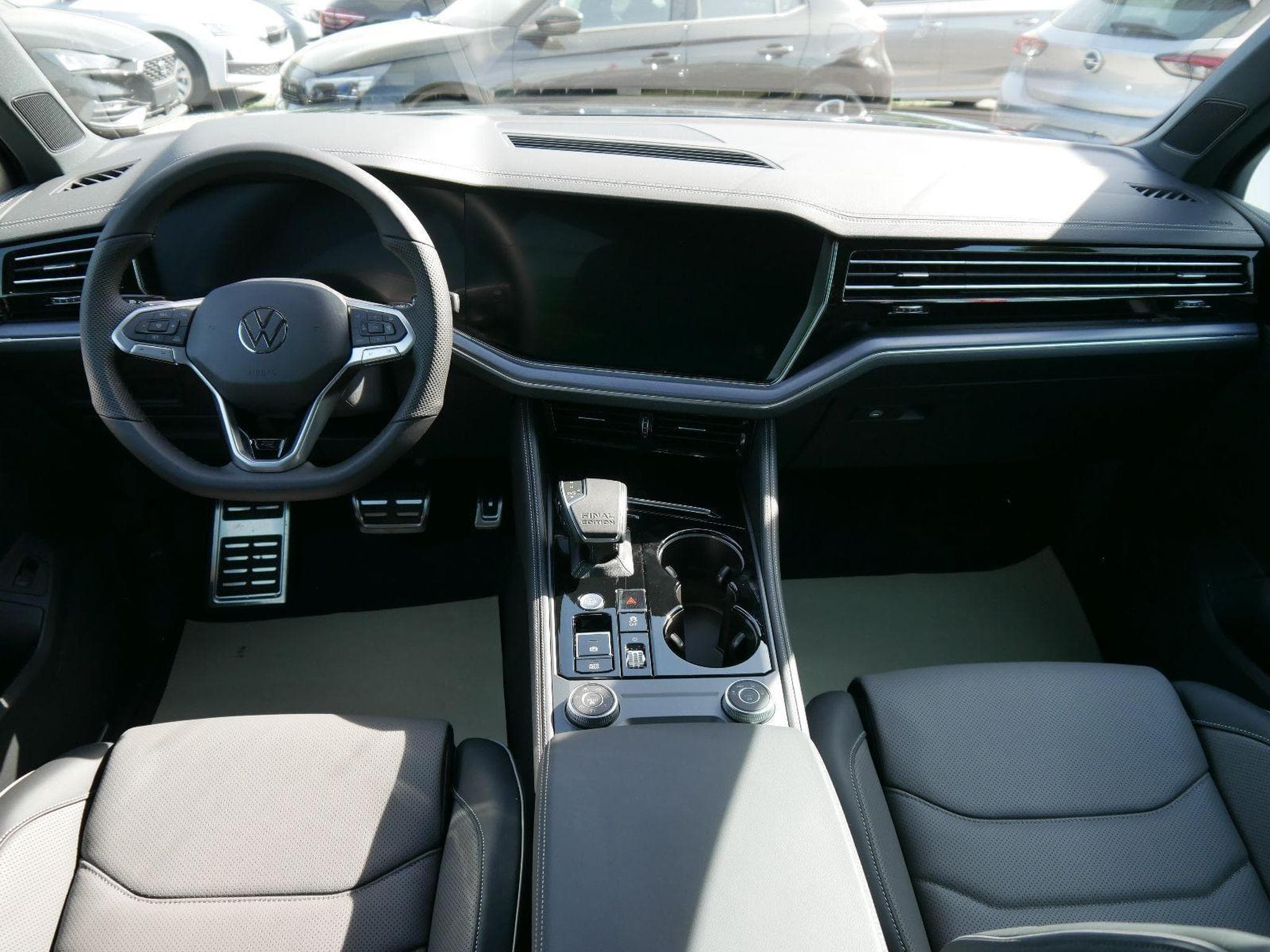 VW Touareg FINAL-EDITION (2026) - Photo 10