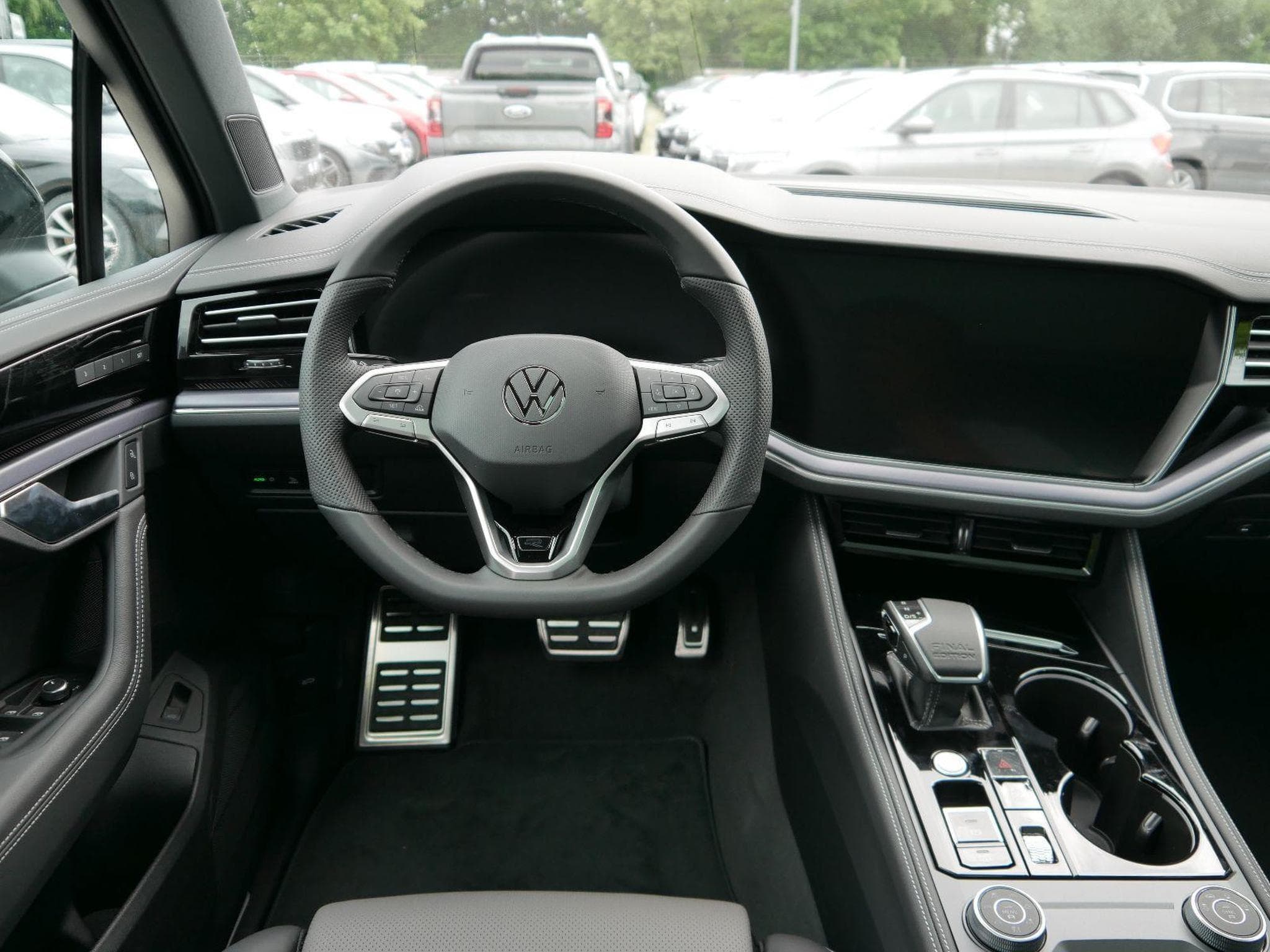 VW Touareg FINAL-EDITION (2026) - Photo 11