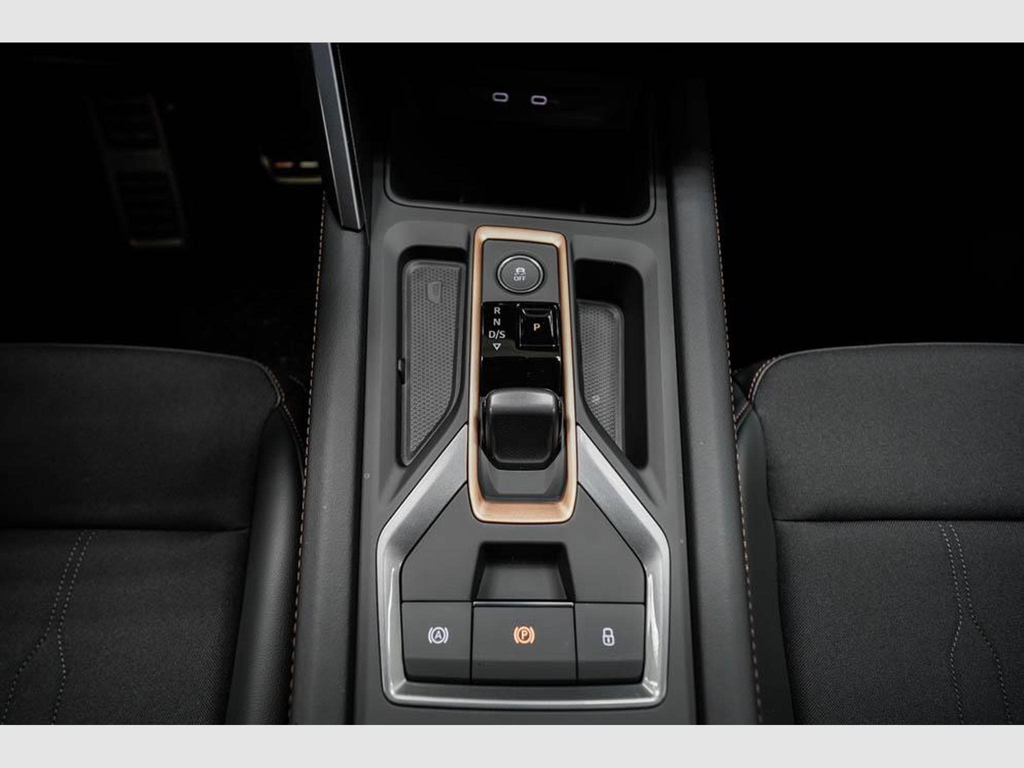 Cupra Leon ST 1,5 eTSI (2026) - Photo 11