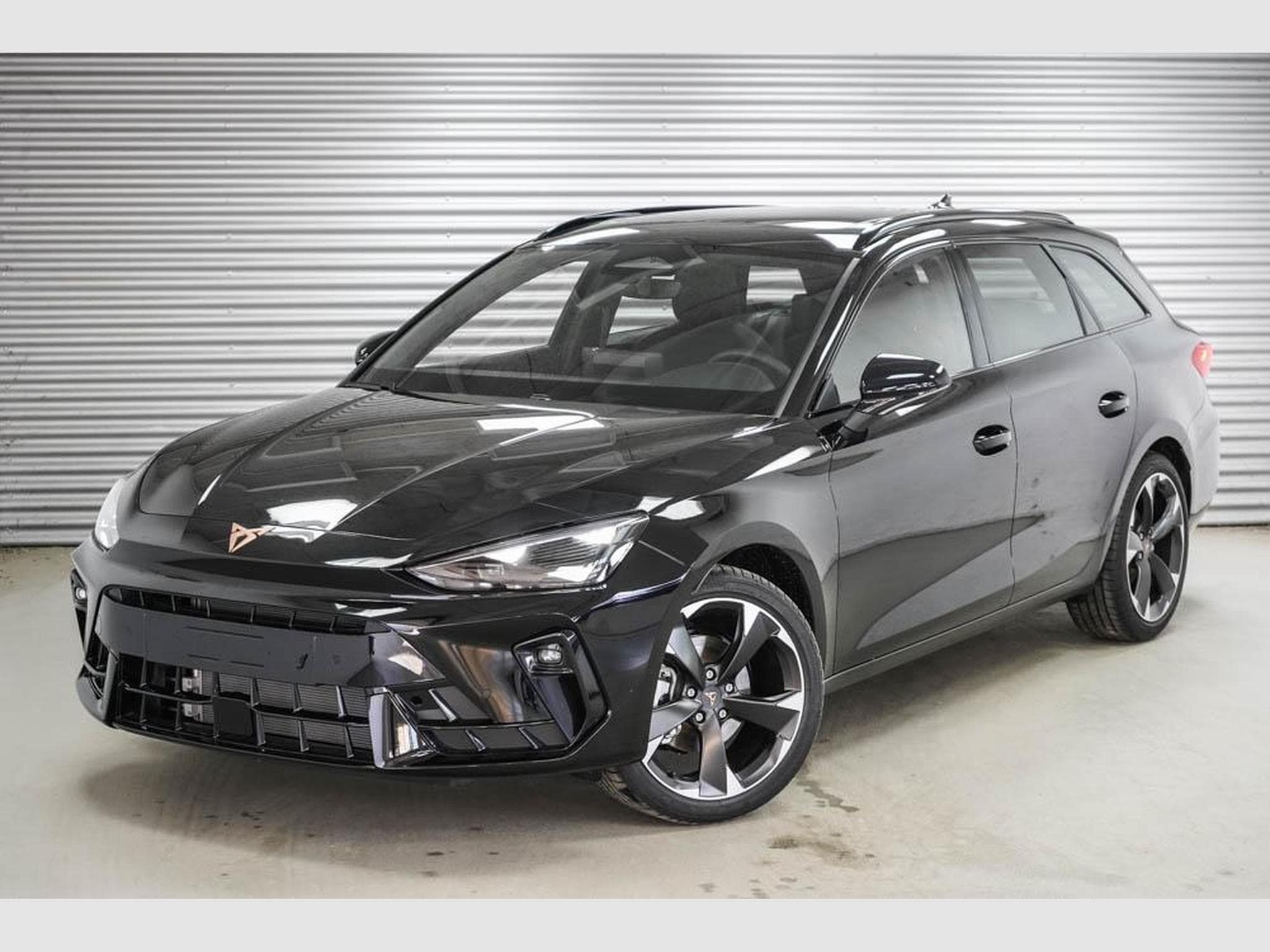 Cupra Leon ST 1,5 eTSI (2026) - Photo 1