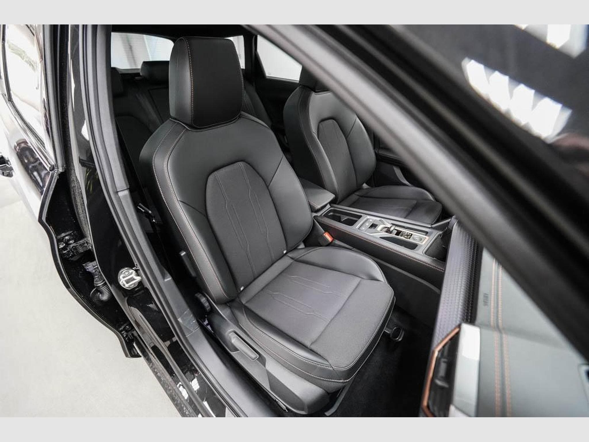 Cupra Leon ST 1,5 eTSI (2026) - Photo 22