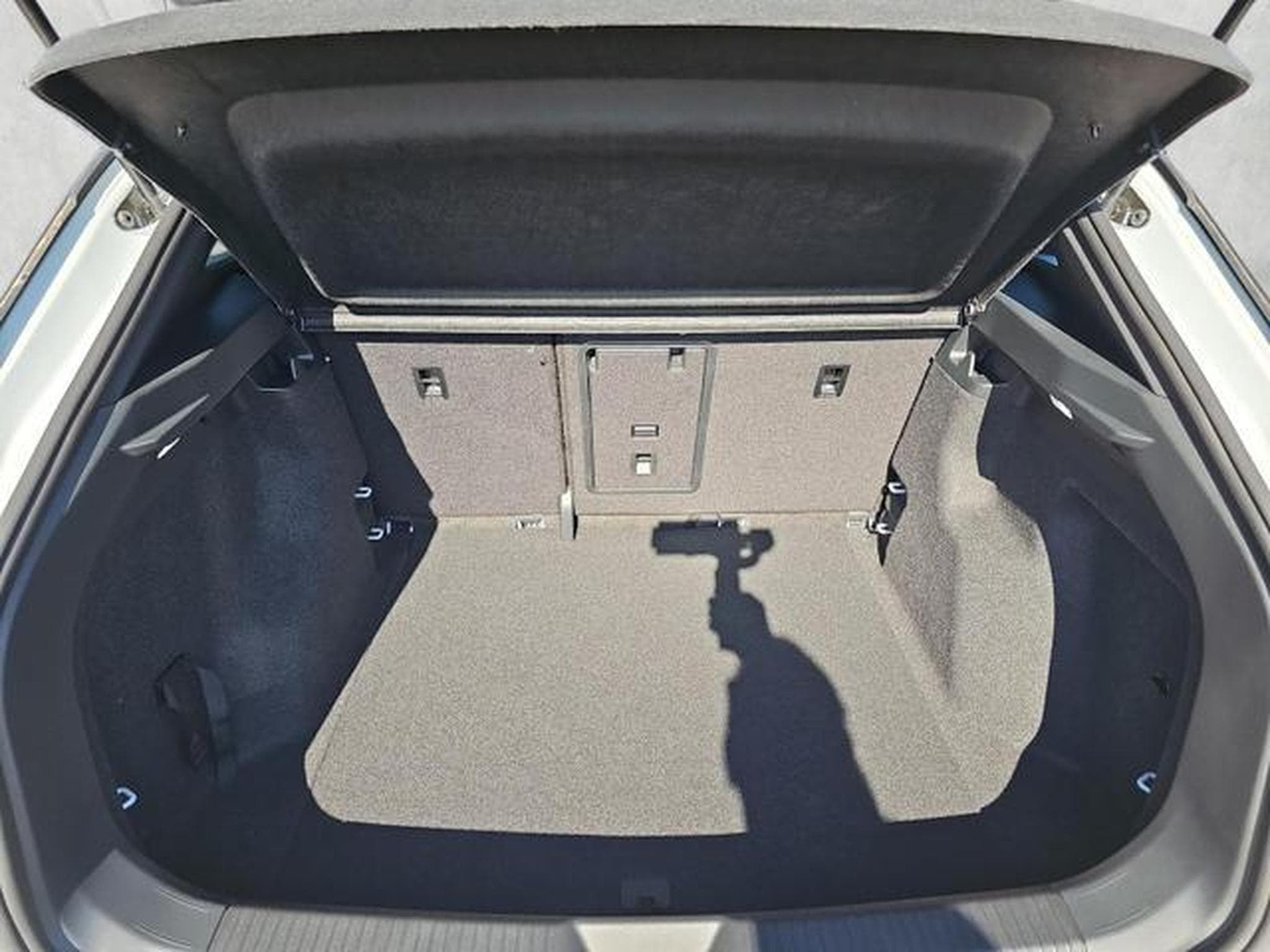 VW ID.4 Pro 210 kW mit Infotainment-Paket (2026) - Photo 14