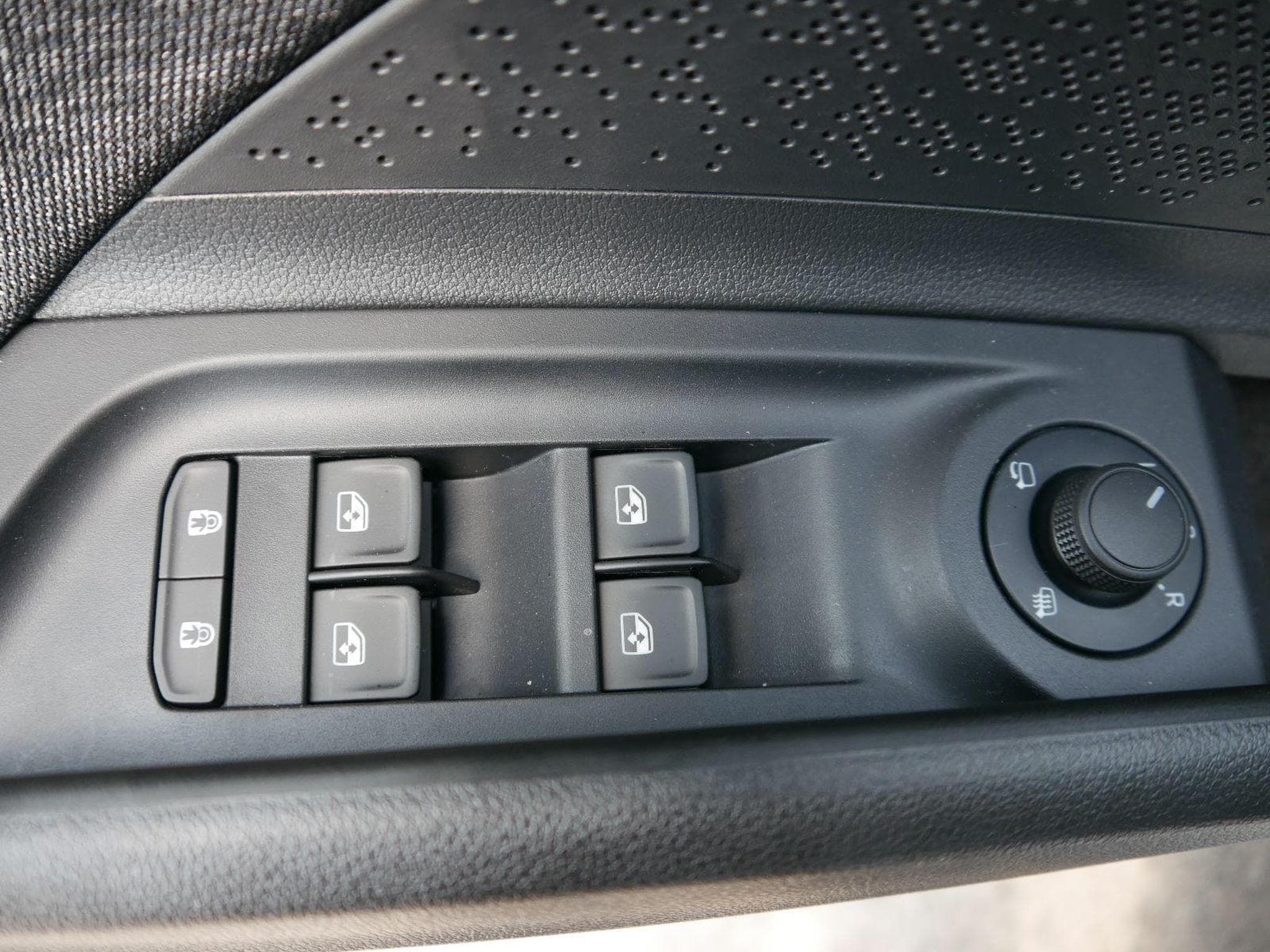 Skoda Elroq 60*ACC*PDC*LED*SHZ*KAMERA*TEMPOMAT*KLIMA*SMARTLINK*EL-HECKKL (2026) - Photo 10