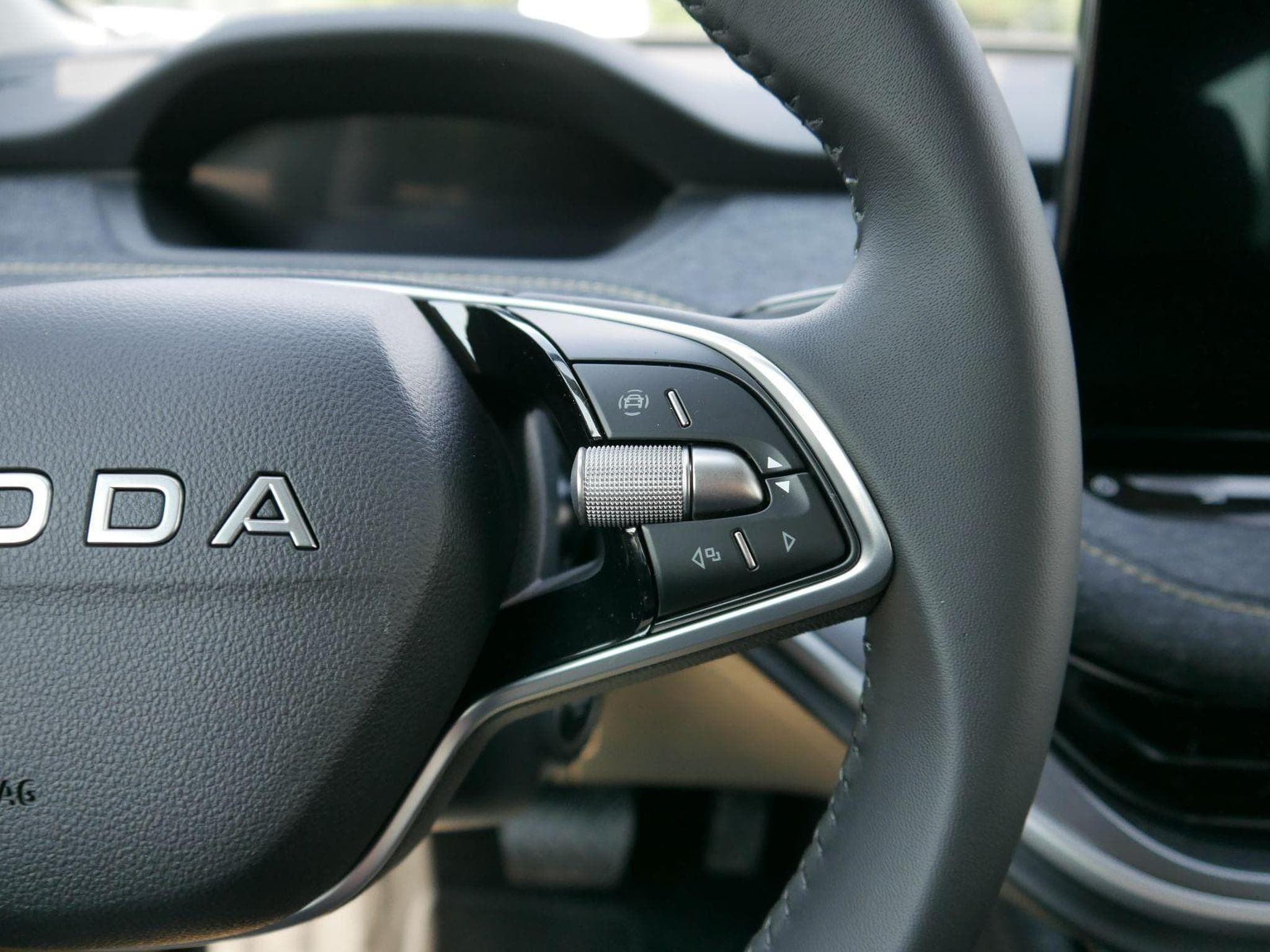 Skoda Elroq 60*ACC*PDC*LED*SHZ*KAMERA*TEMPOMAT*KLIMA*SMARTLINK*EL-HECKKL (2026) - Photo 12