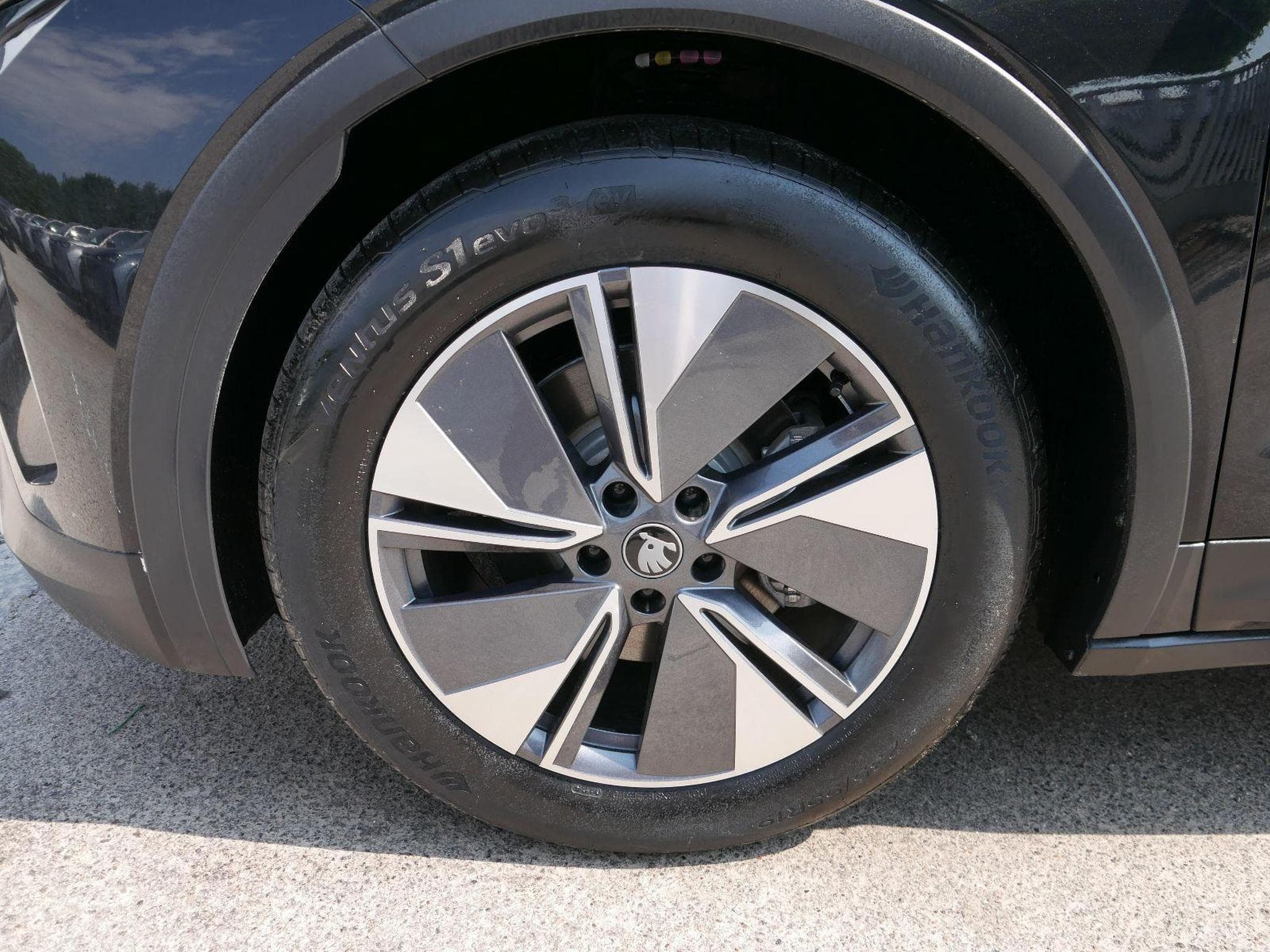 Skoda Elroq 60*ACC*PDC*LED*SHZ*KAMERA*TEMPOMAT*KLIMA*SMARTLINK*EL-HECKKL (2026) - Photo 3