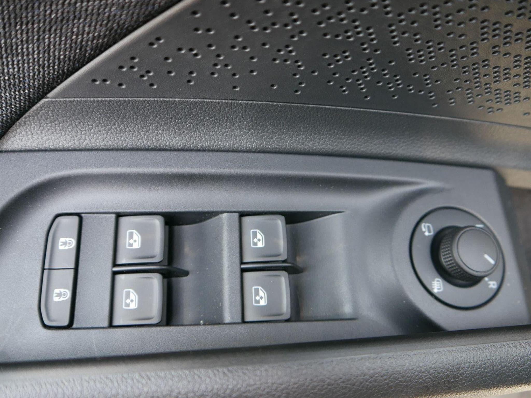 Skoda Elroq 60*ACC*PDC*LED*SHZ*KAMERA*TEMPOMAT*KLIMA*SMARTLINK*EL-HECKKL (2026) - Photo 10