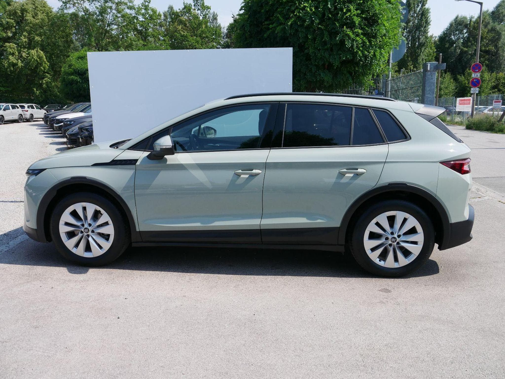 Skoda Elroq 60*ACC*PDC*LED*SHZ*KAMERA*TEMPOMAT*KLIMA*SMARTLINK*EL-HECKKL (2026) - Photo 4