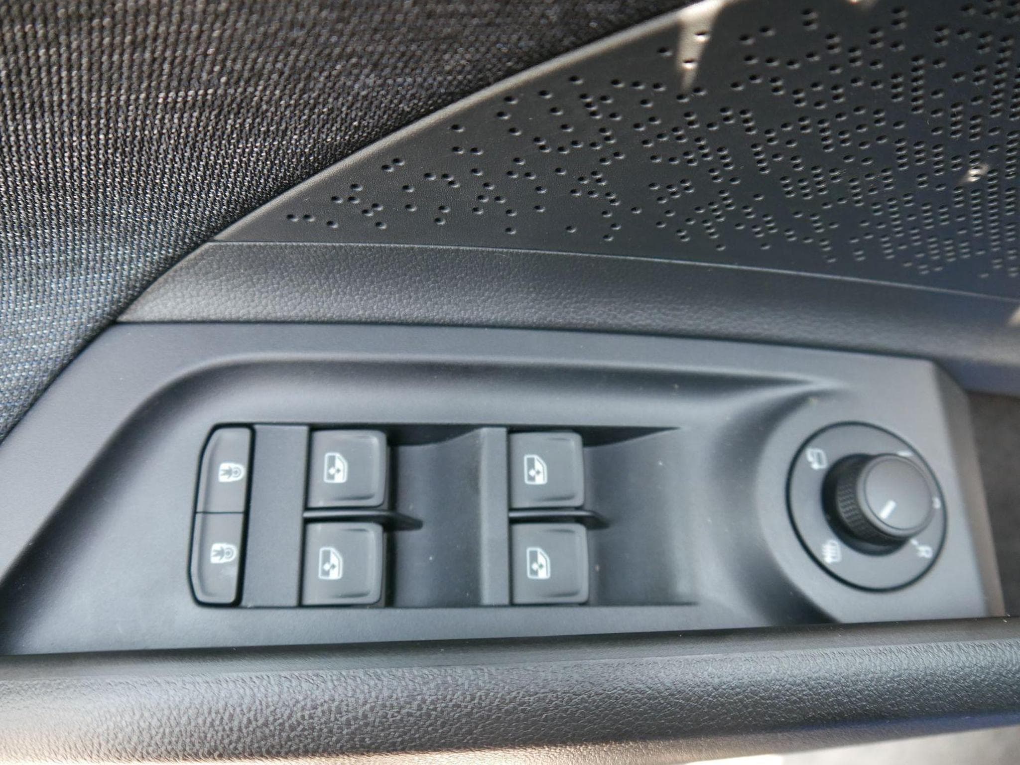 Skoda Elroq 60*ACC*PDC*LED*SHZ*KAMERA*TEMPOMAT*KLIMA*SMARTLINK*EL-HECKKL (2026) - Photo 10