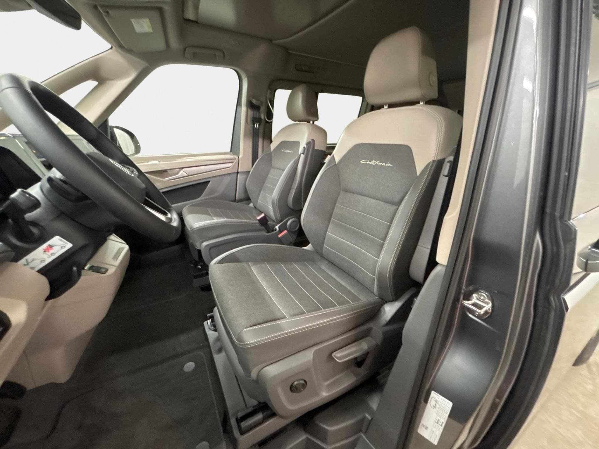 VW California Ocean (2026) - Photo 11