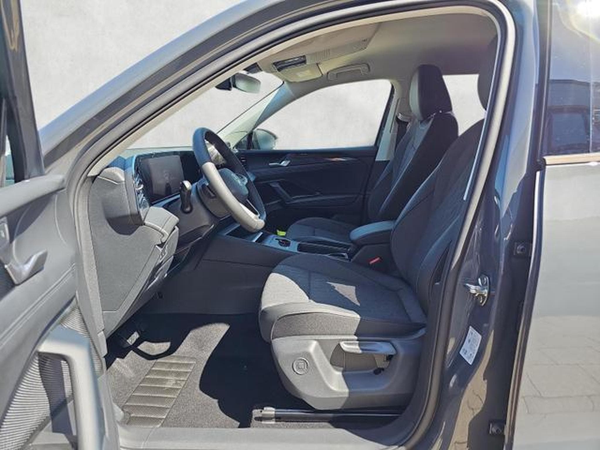 VW Tiguan 2.0 TDI 110 kW Life (2026) - Photo 9