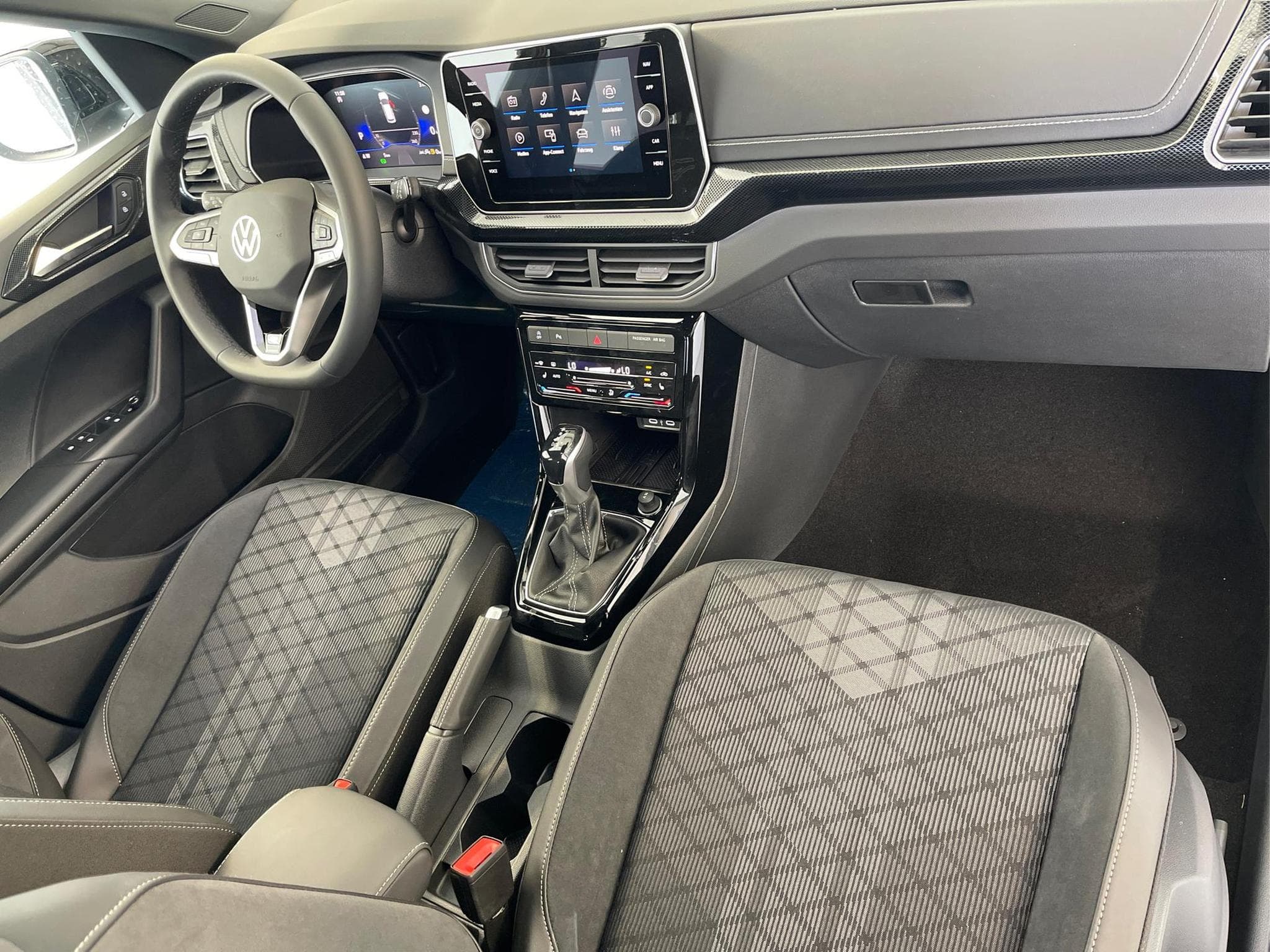 VW T-Cross R-Line (2026) - Photo 12