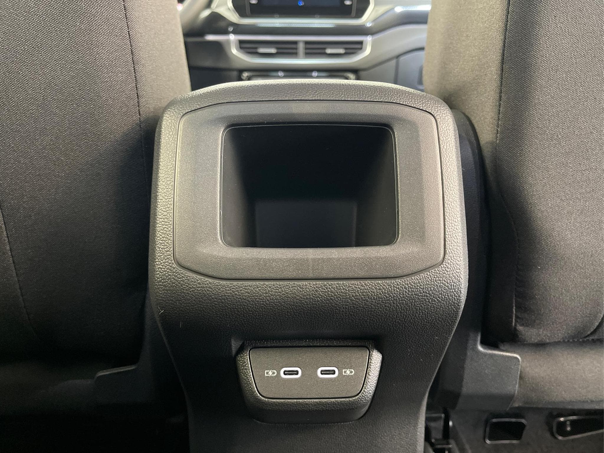 VW T-Cross R-Line (2026) - Photo 16