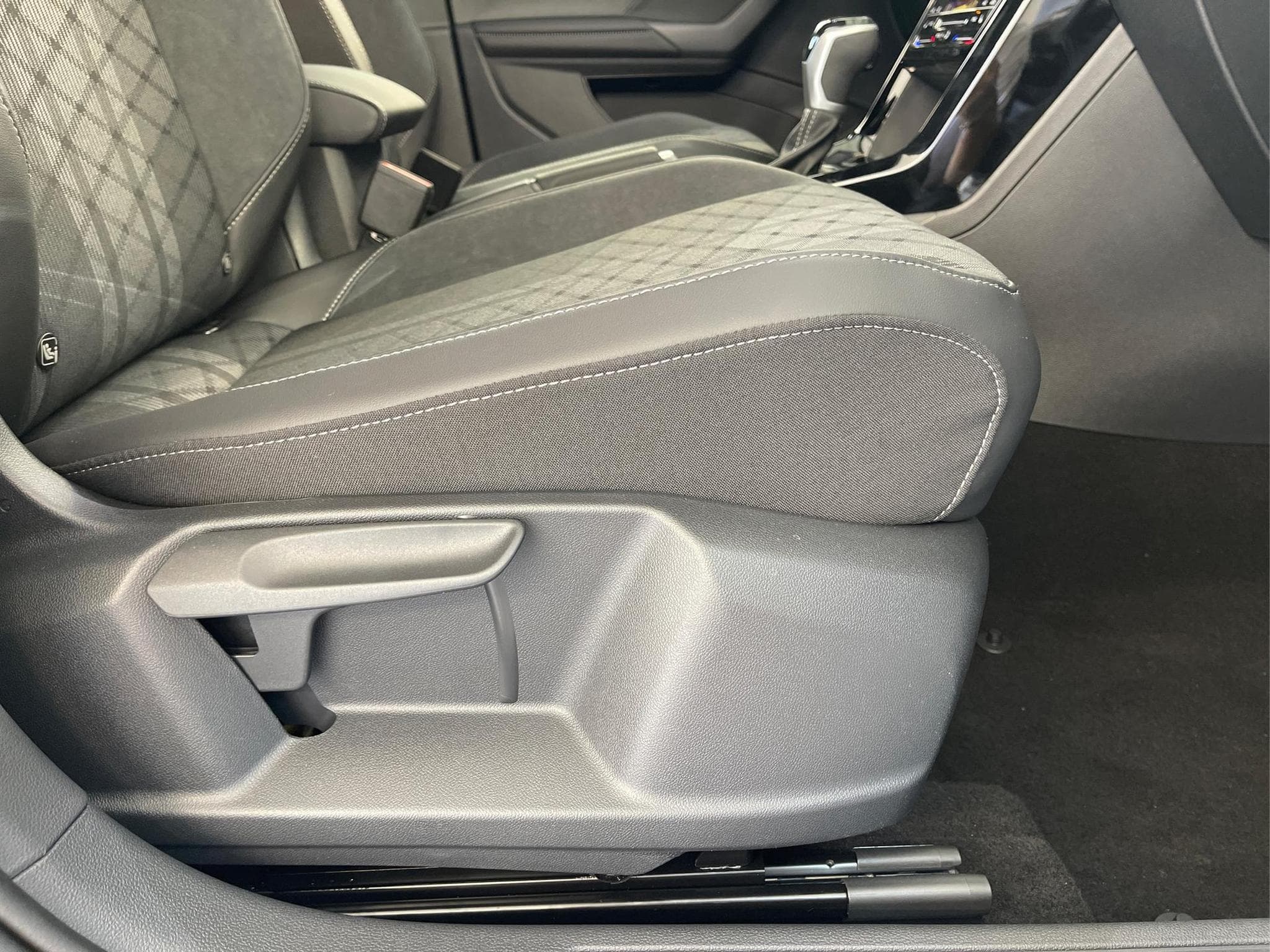 VW T-Cross R-Line (2026) - Photo 14