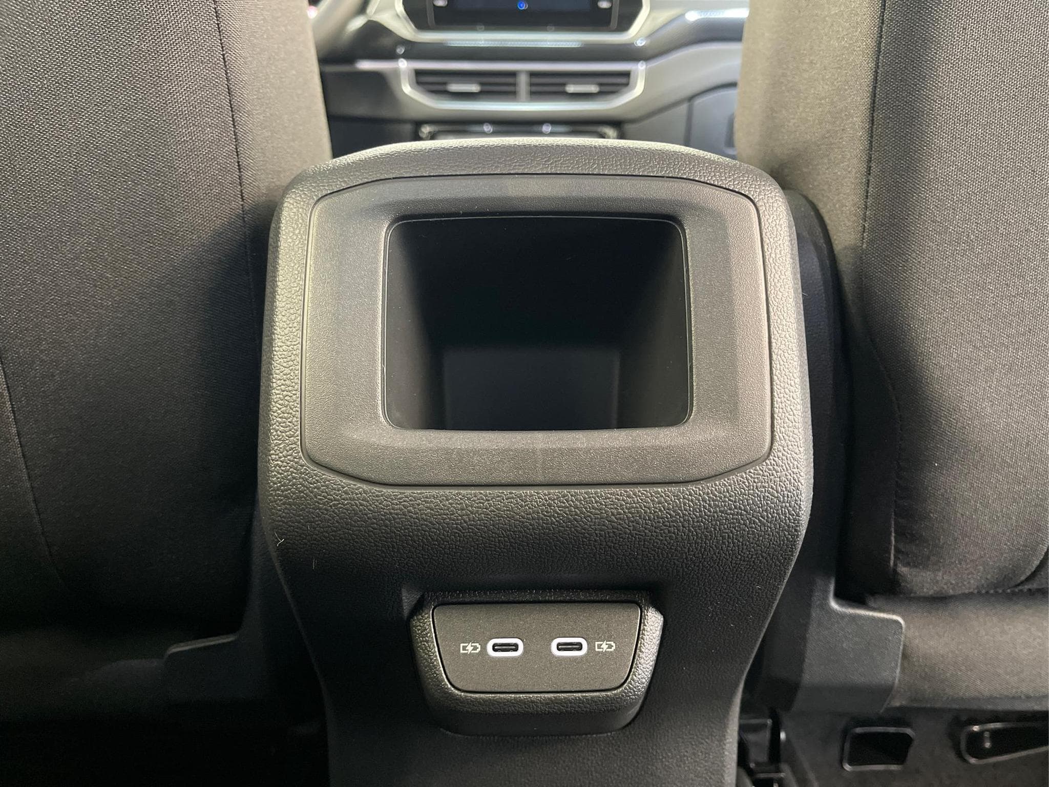 VW T-Cross R-Line (2026) - Photo 16
