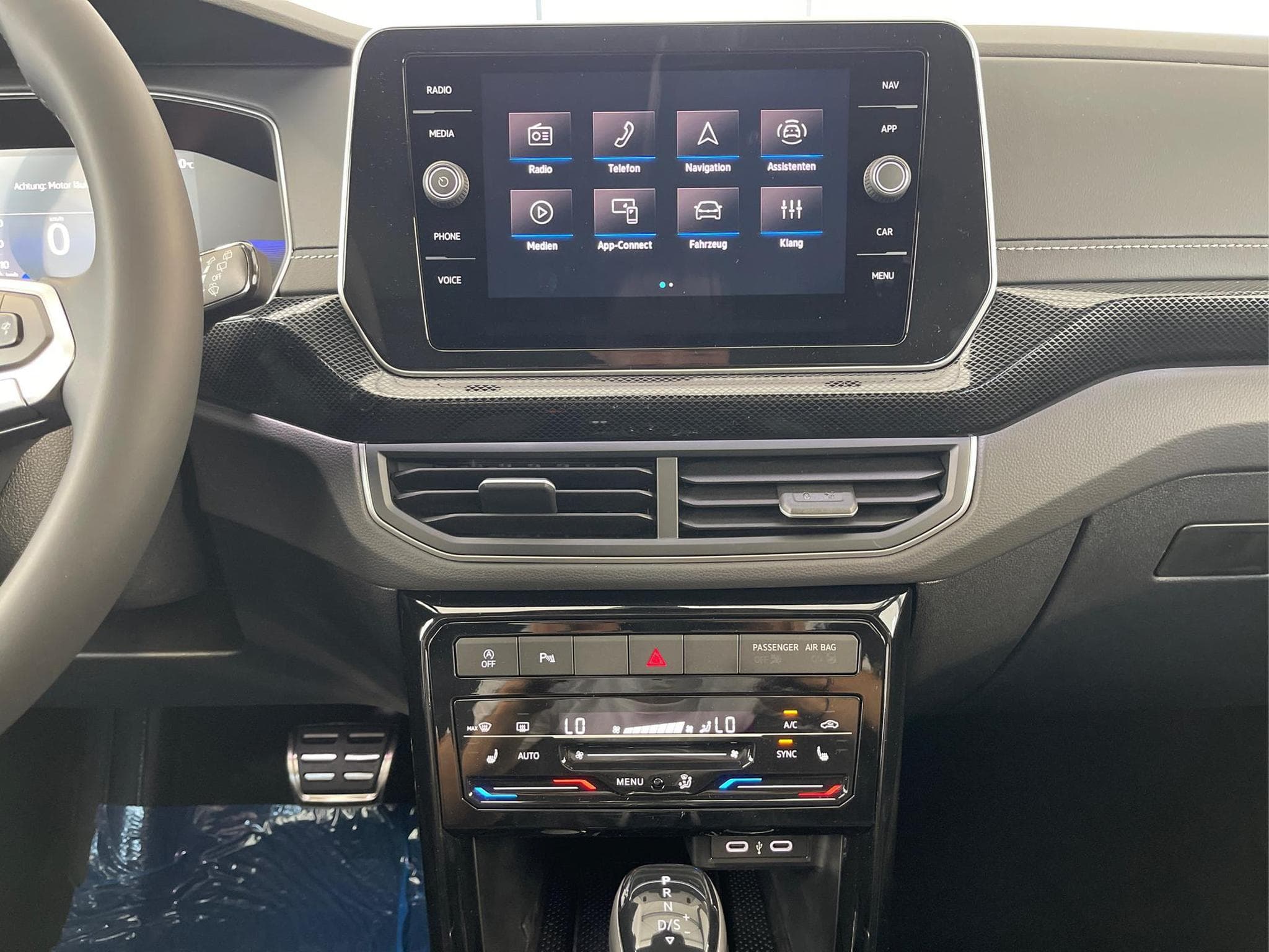VW T-Cross R-Line (2026) - Photo 7
