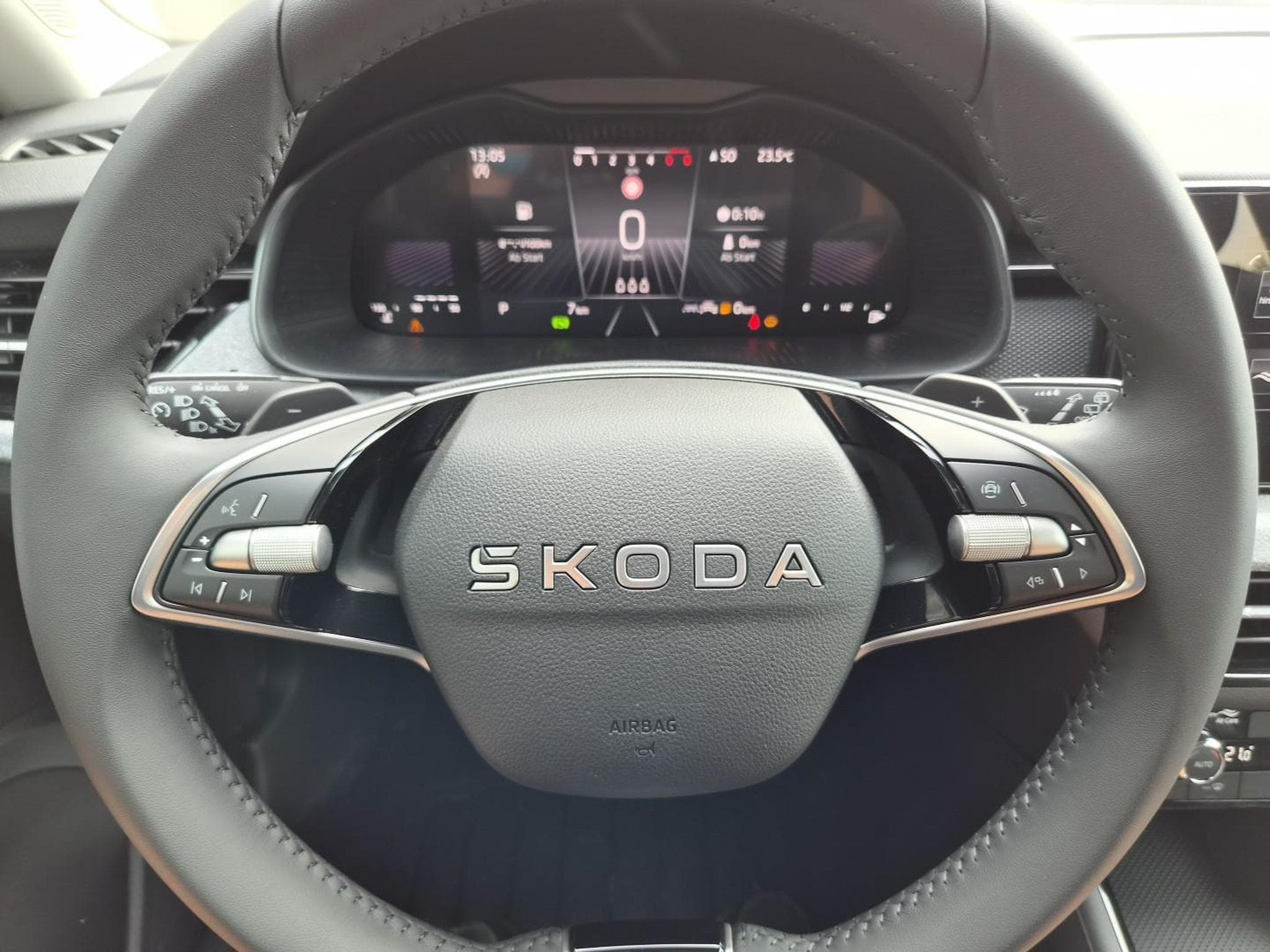Skoda Scala 1.0 TSI 115PS (2026) - Foto 17