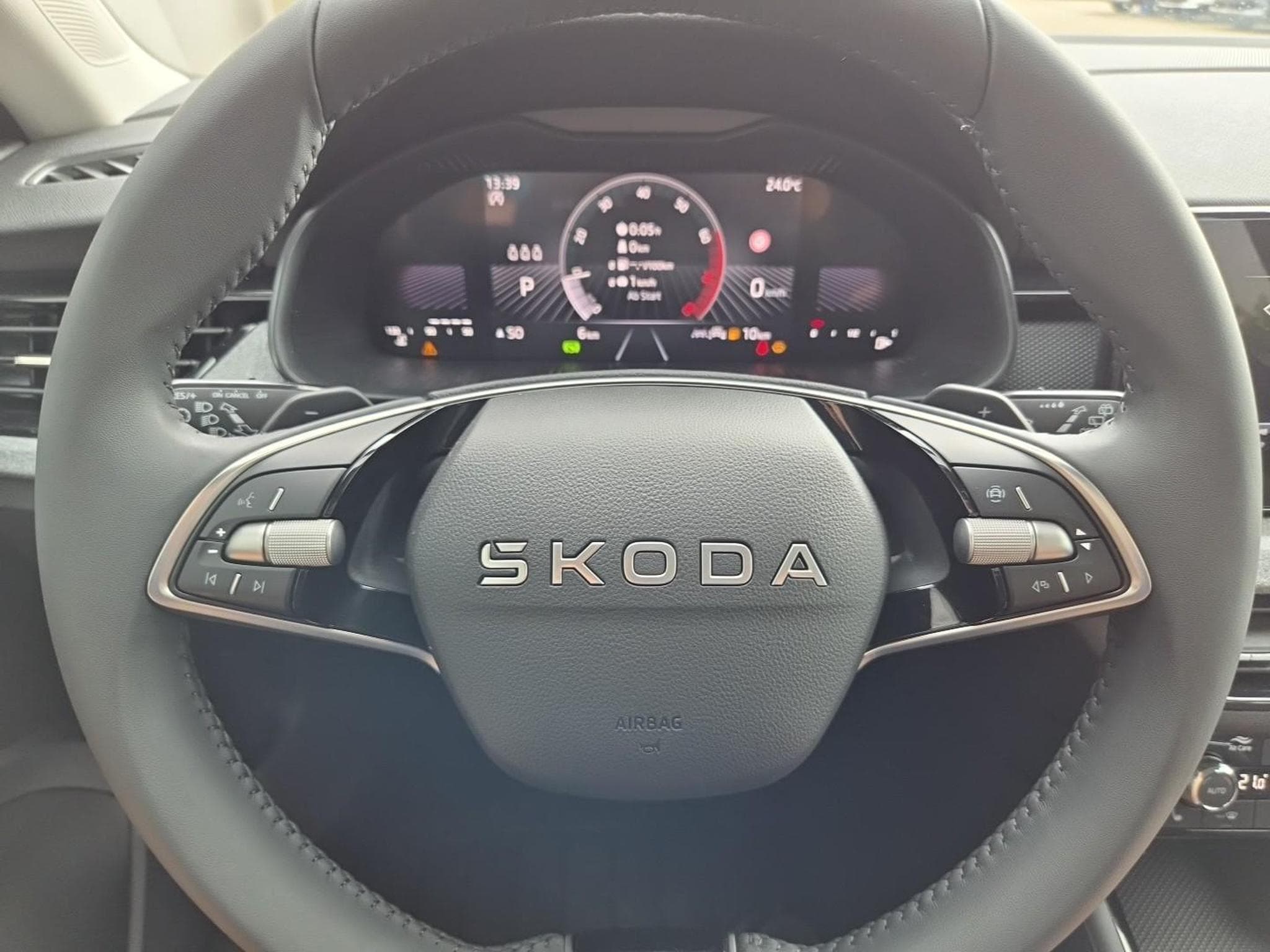 Skoda Scala 1.0 TSI 115PS (2026) - Foto 17