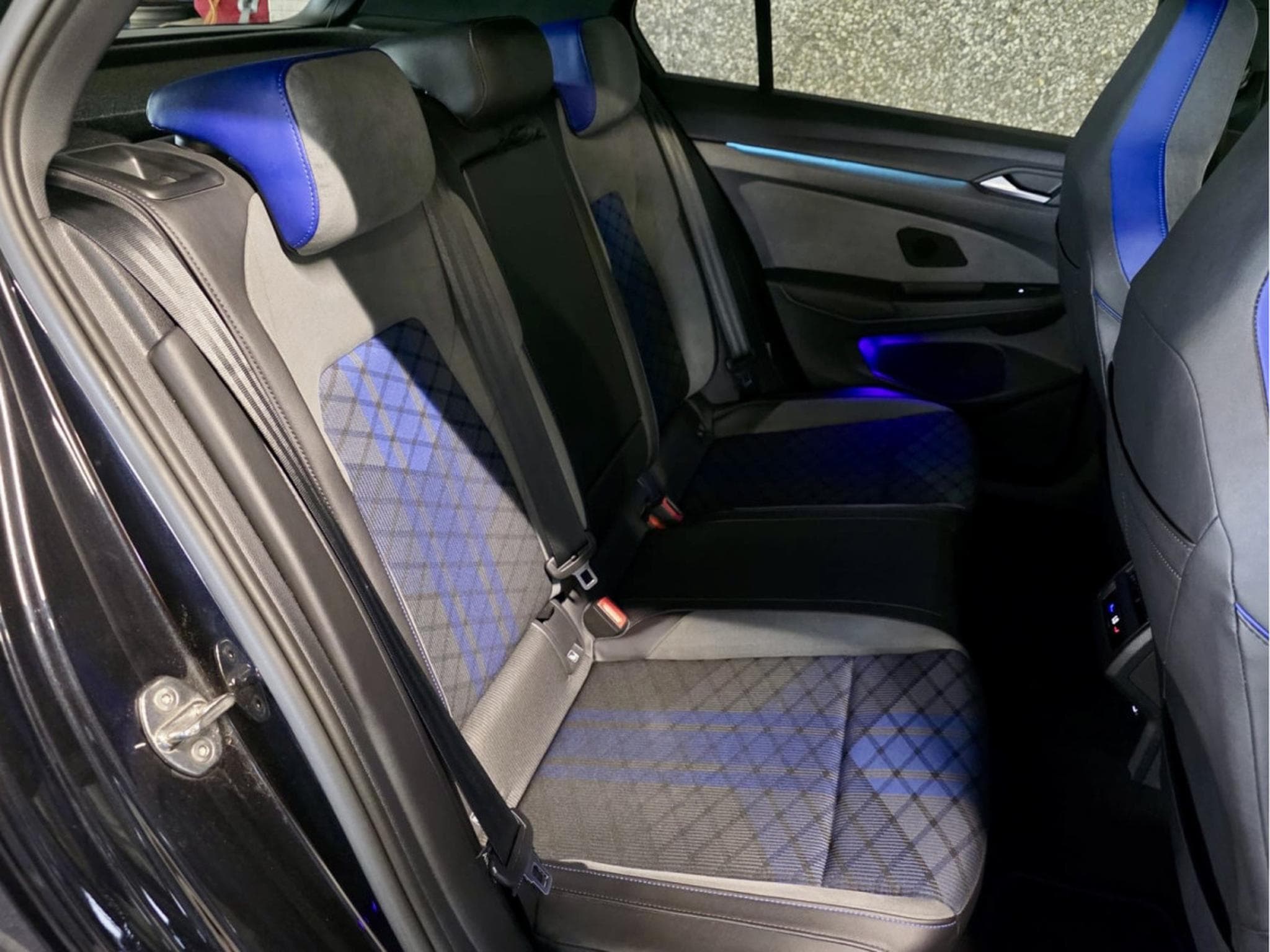VW Golf R 2.0 TSI 320 4MOTION HARMAN KARDON IQ-LIGHT NAVI (2022) - Foto 5